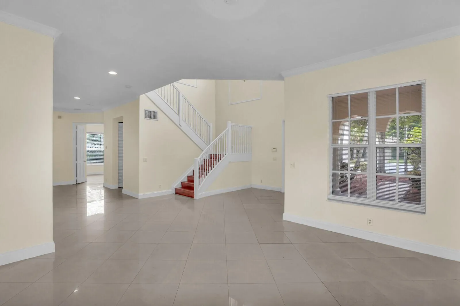 1324 Beacon Circle