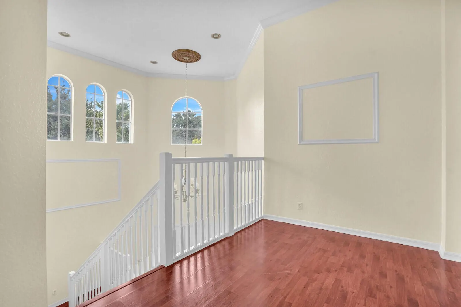 1324 Beacon Circle