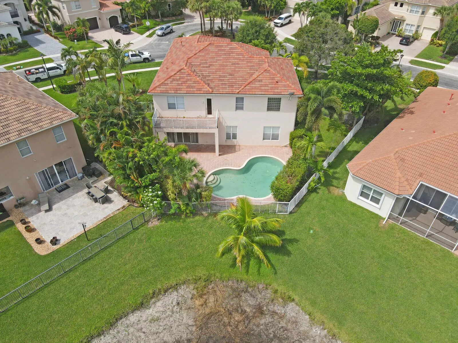 1324 Beacon Circle