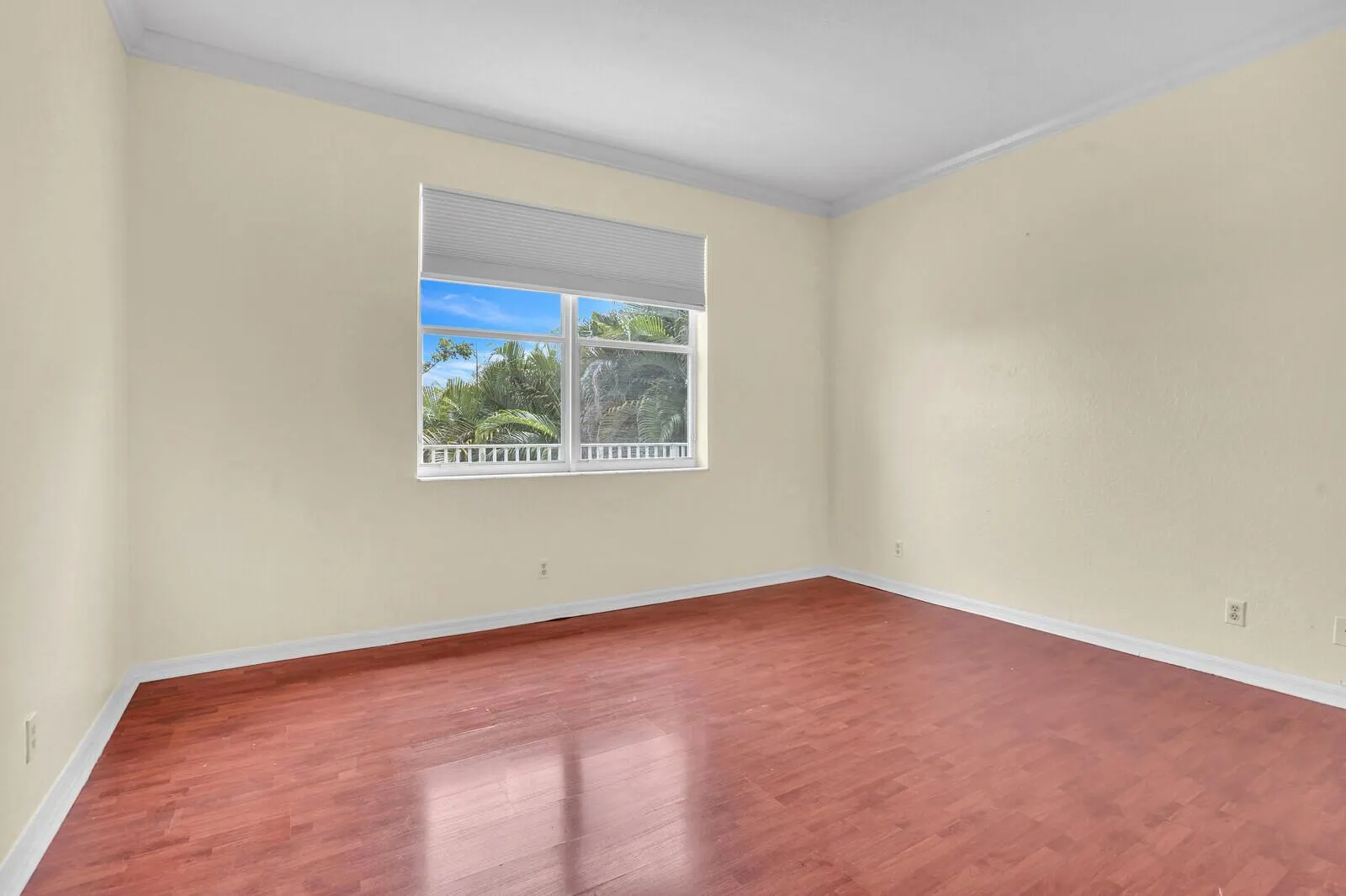1324 Beacon Circle