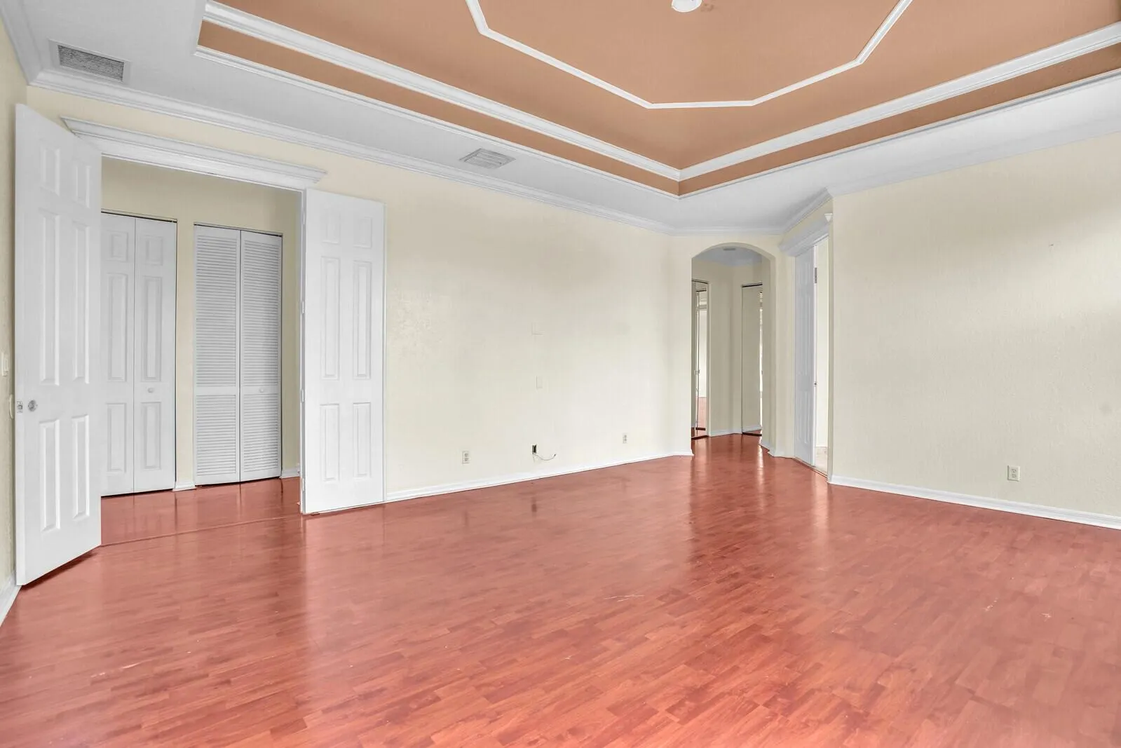 1324 Beacon Circle