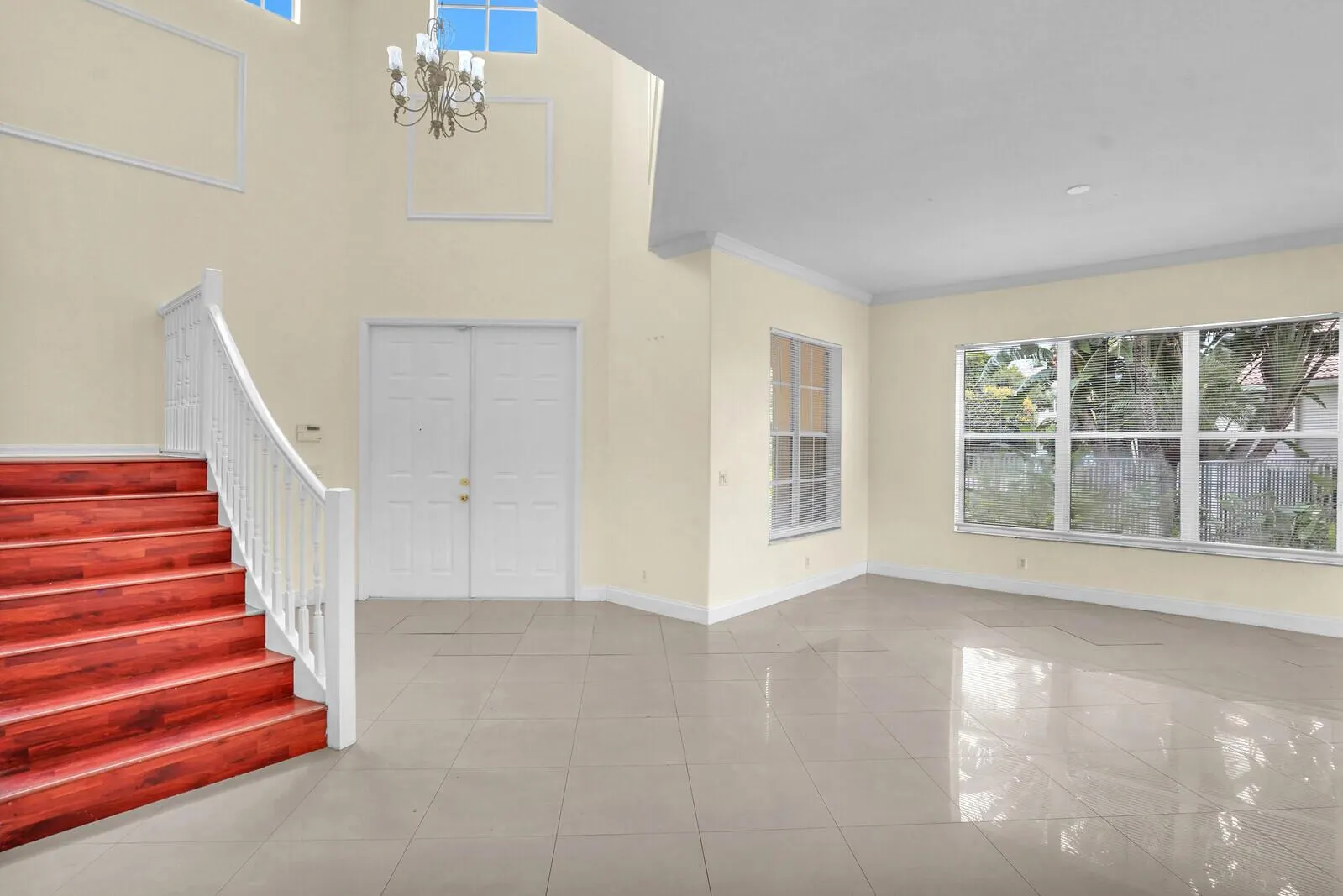 1324 Beacon Circle