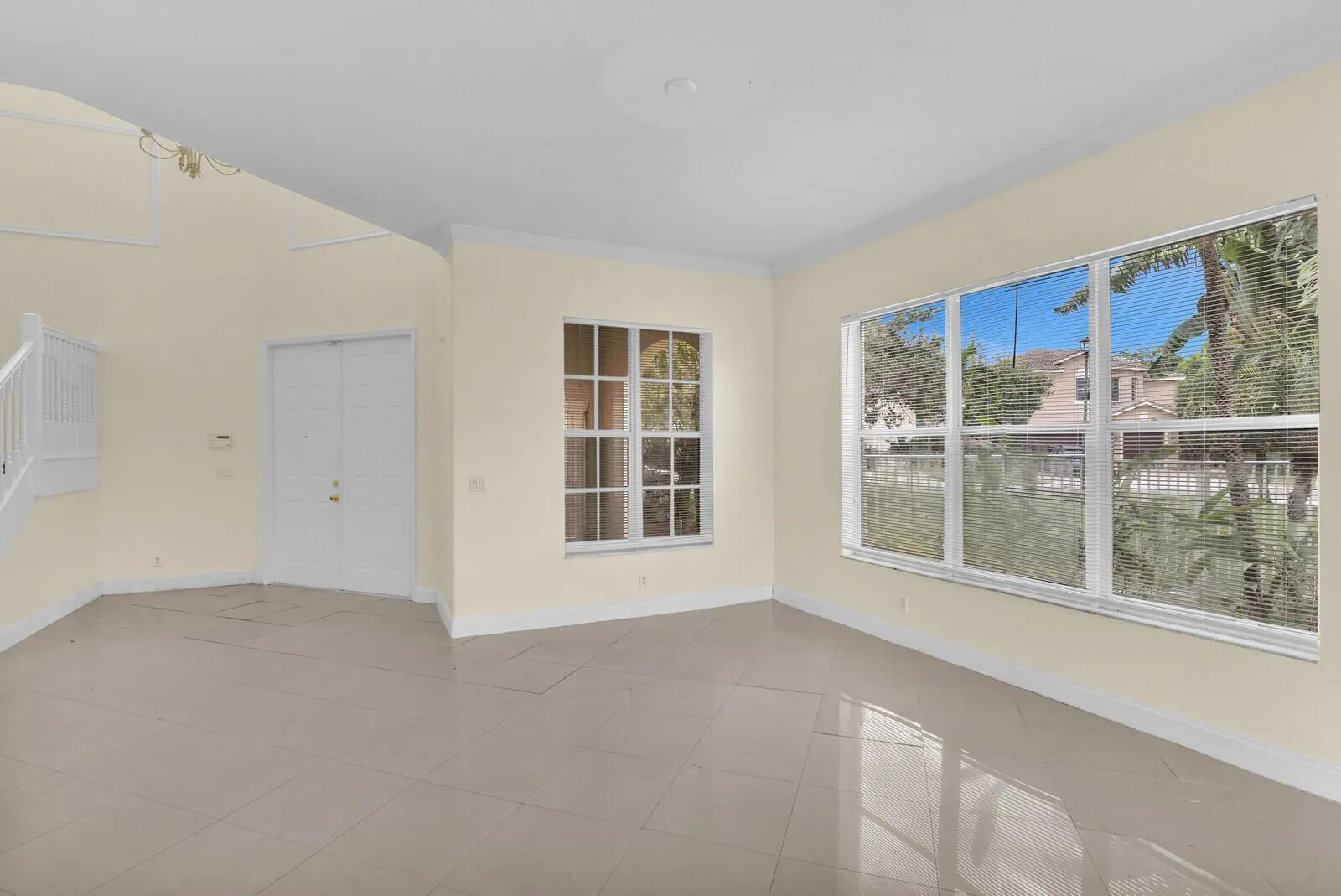 1324 Beacon Circle