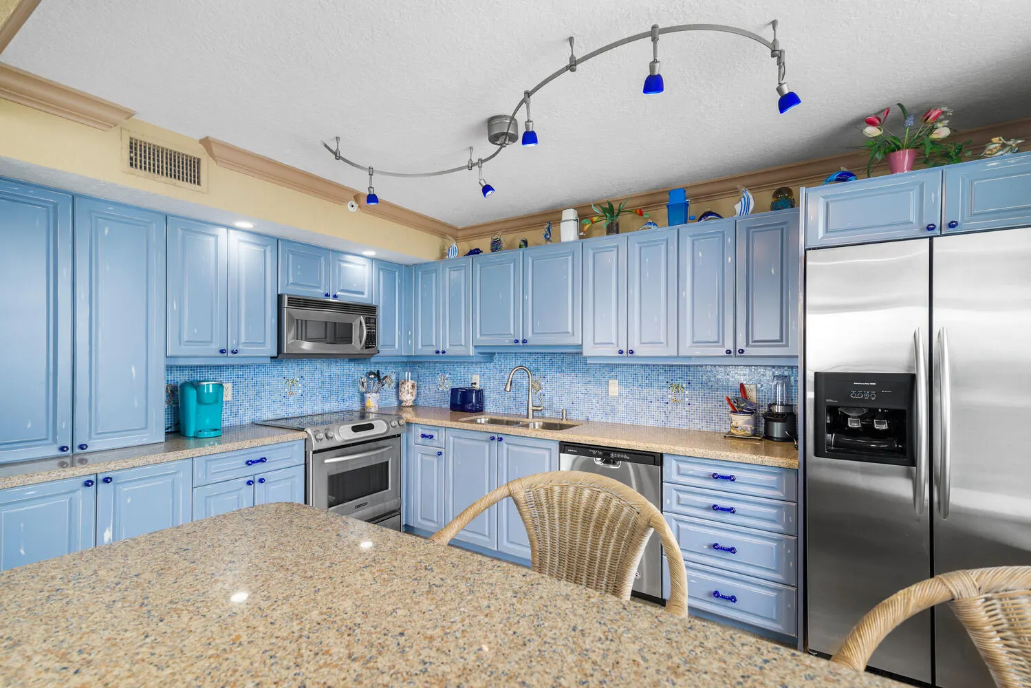3009 So. Ocean Boulevard, #901