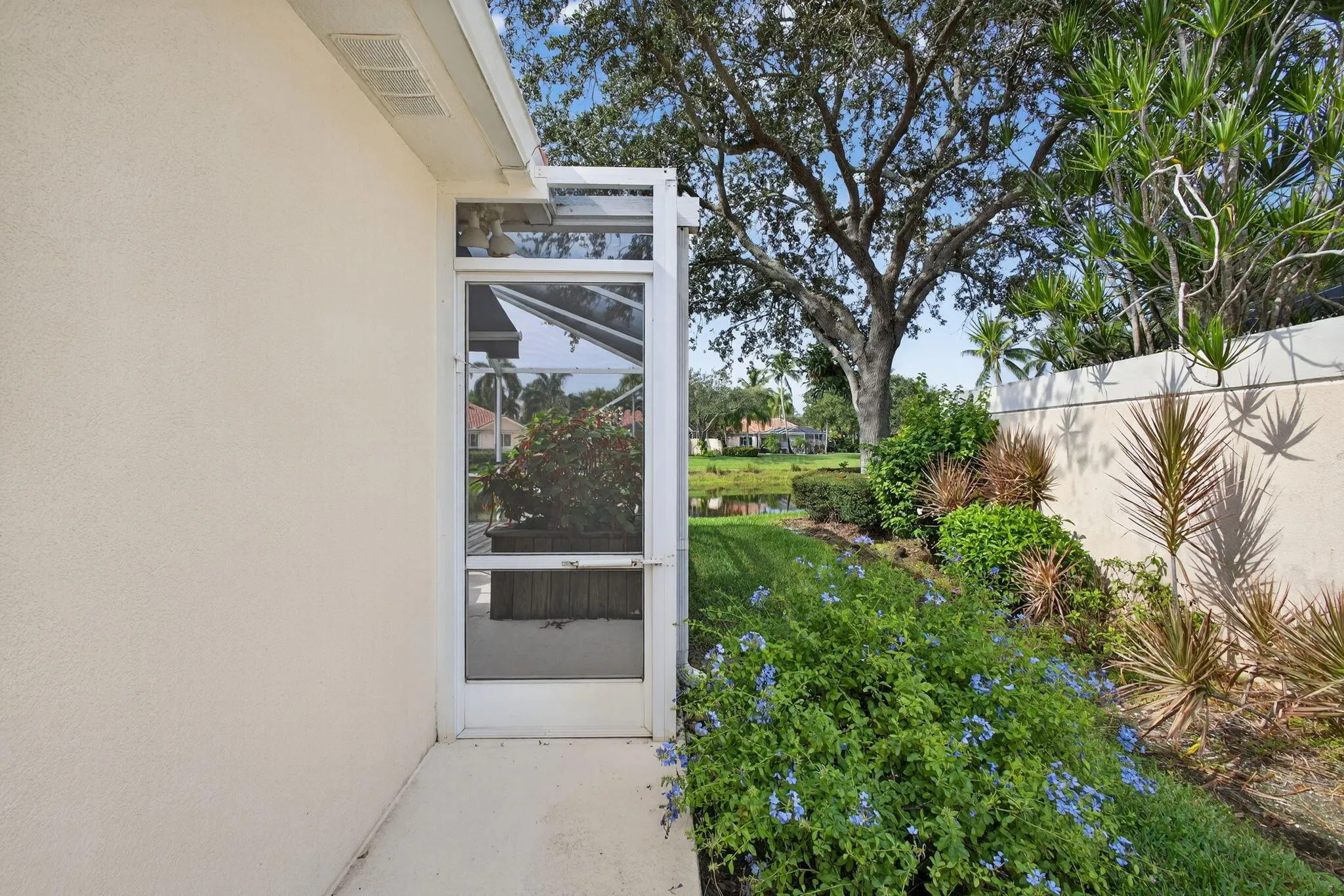 7112 Grassy Bay Drive