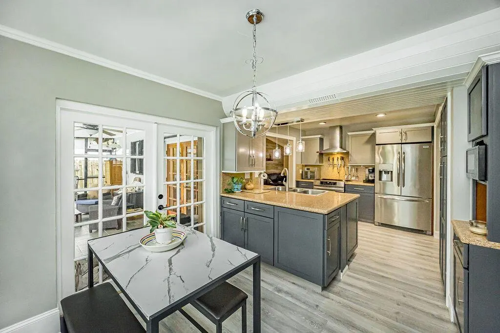 1166 Belmore Terrace