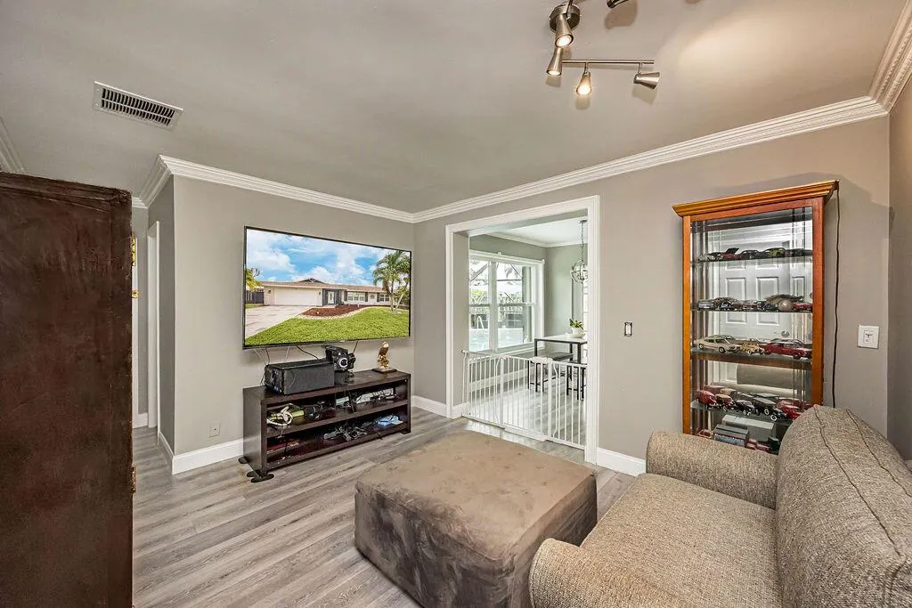1166 Belmore Terrace
