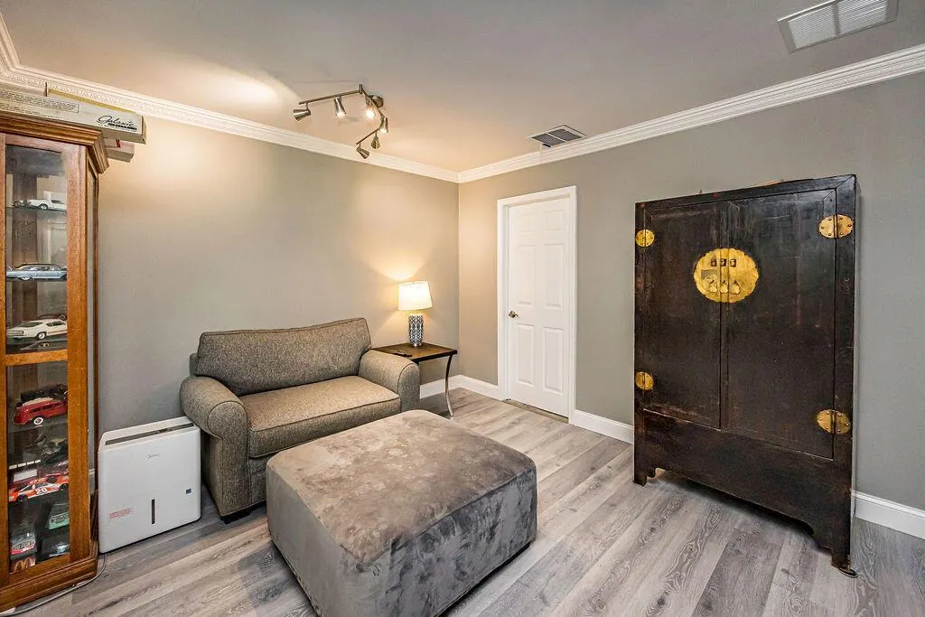 1166 Belmore Terrace