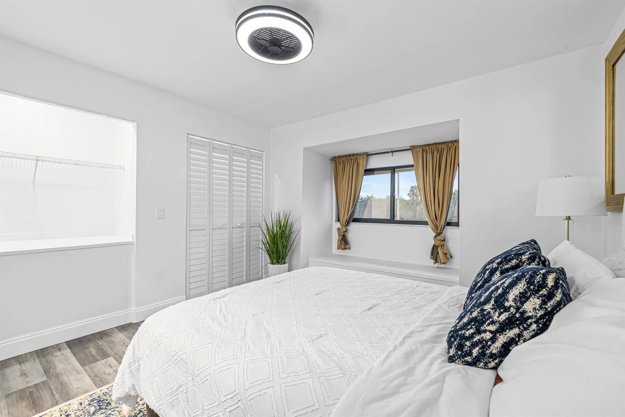 4225 N Highway A1a, #17