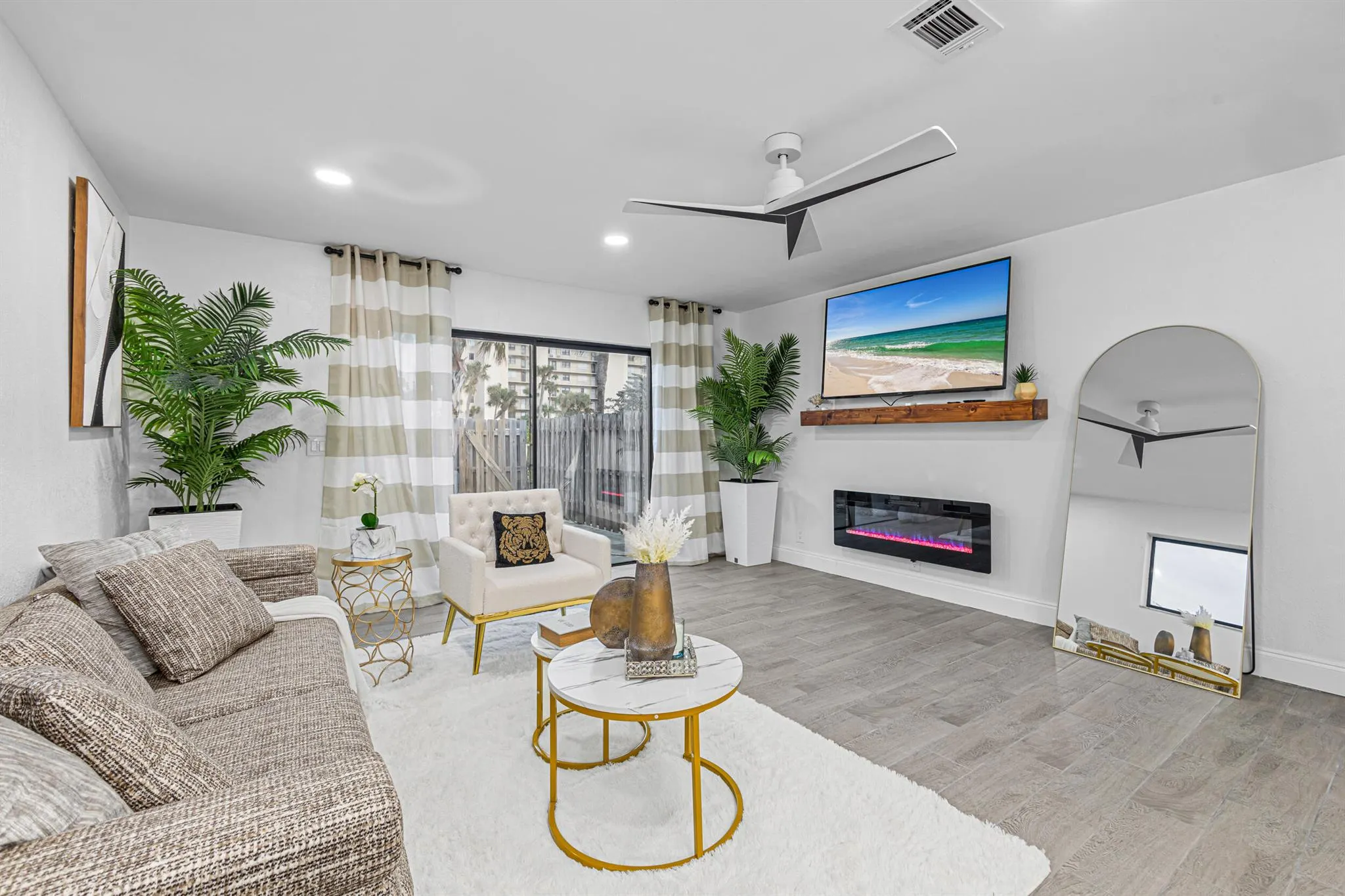4225 N Highway A1a, #17