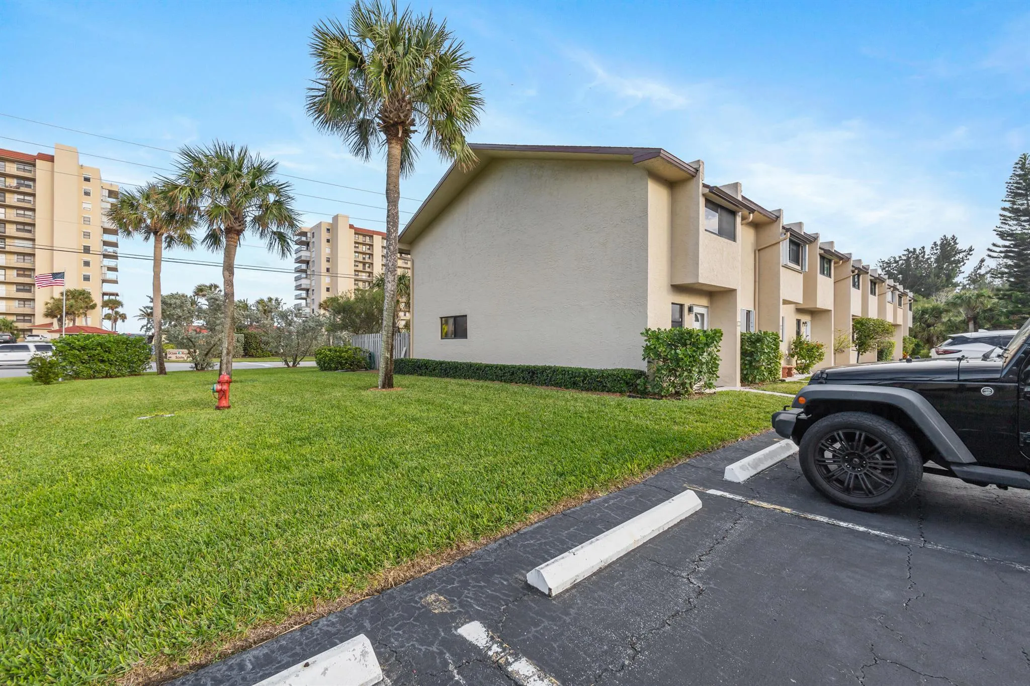 4225 N Highway A1a, #17