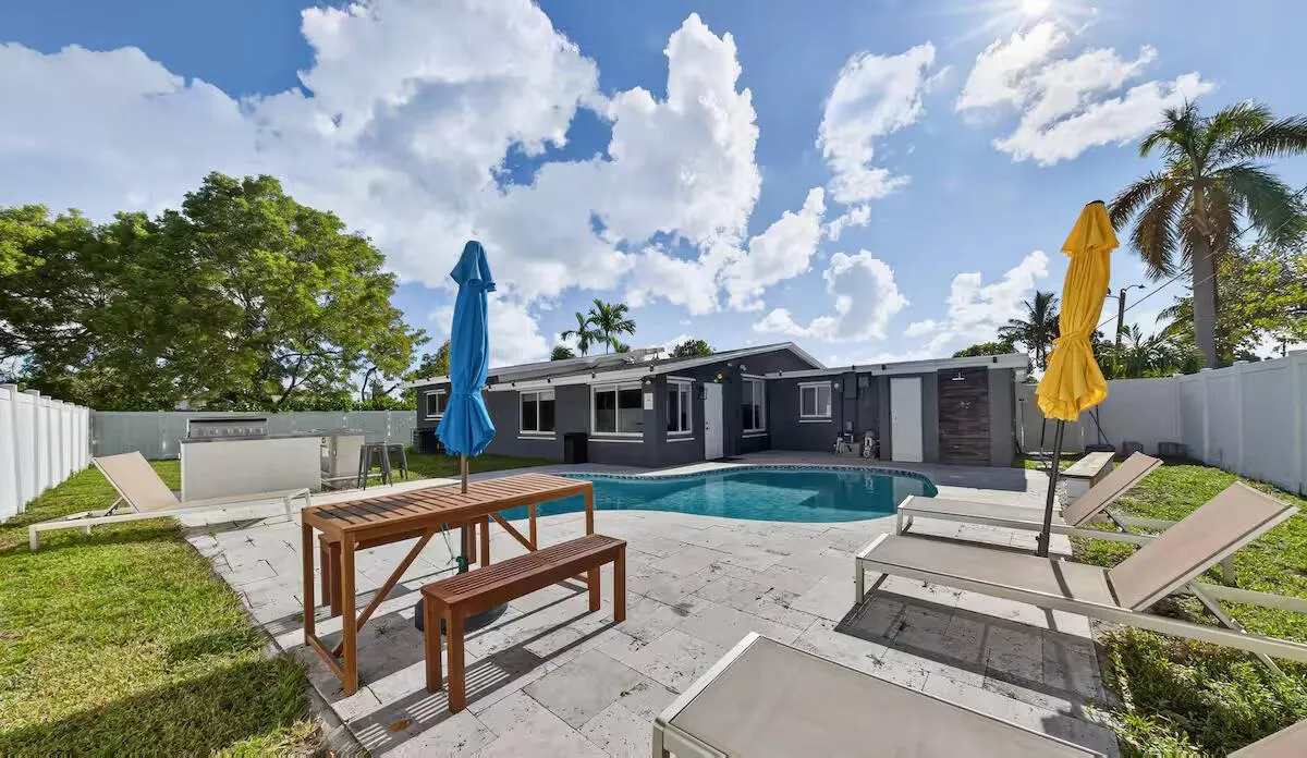 1700 NW 28 Avenue