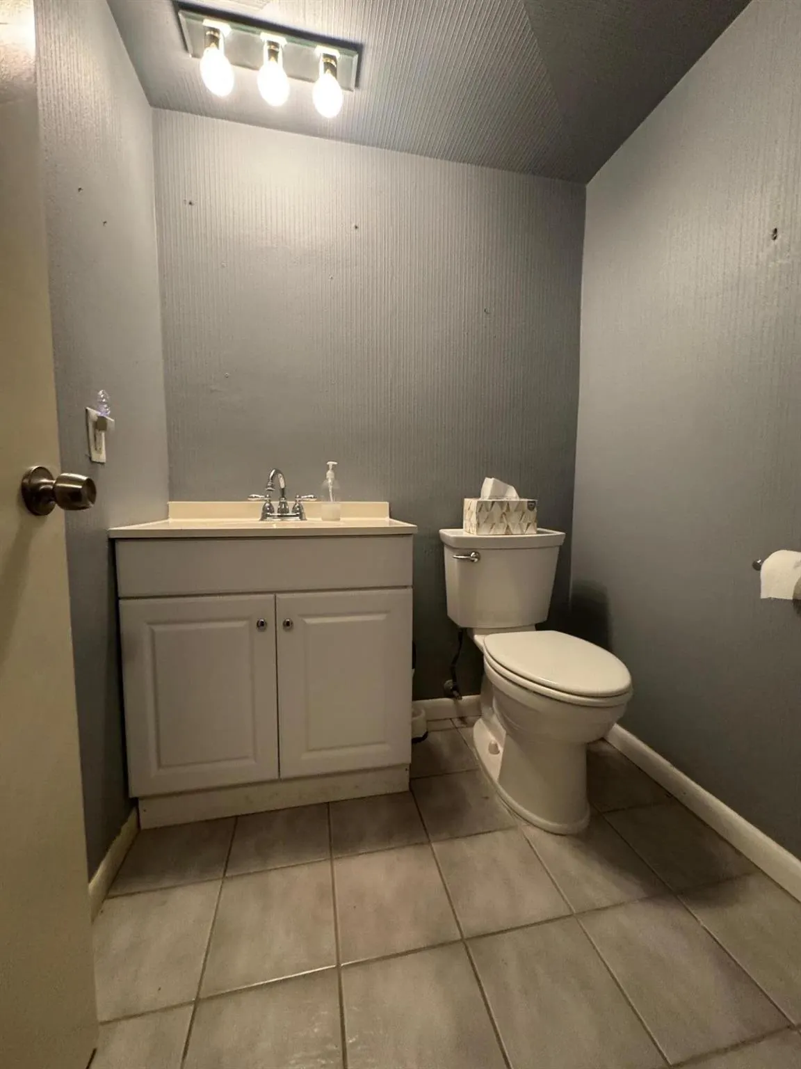 400 S Cypress Road, #406