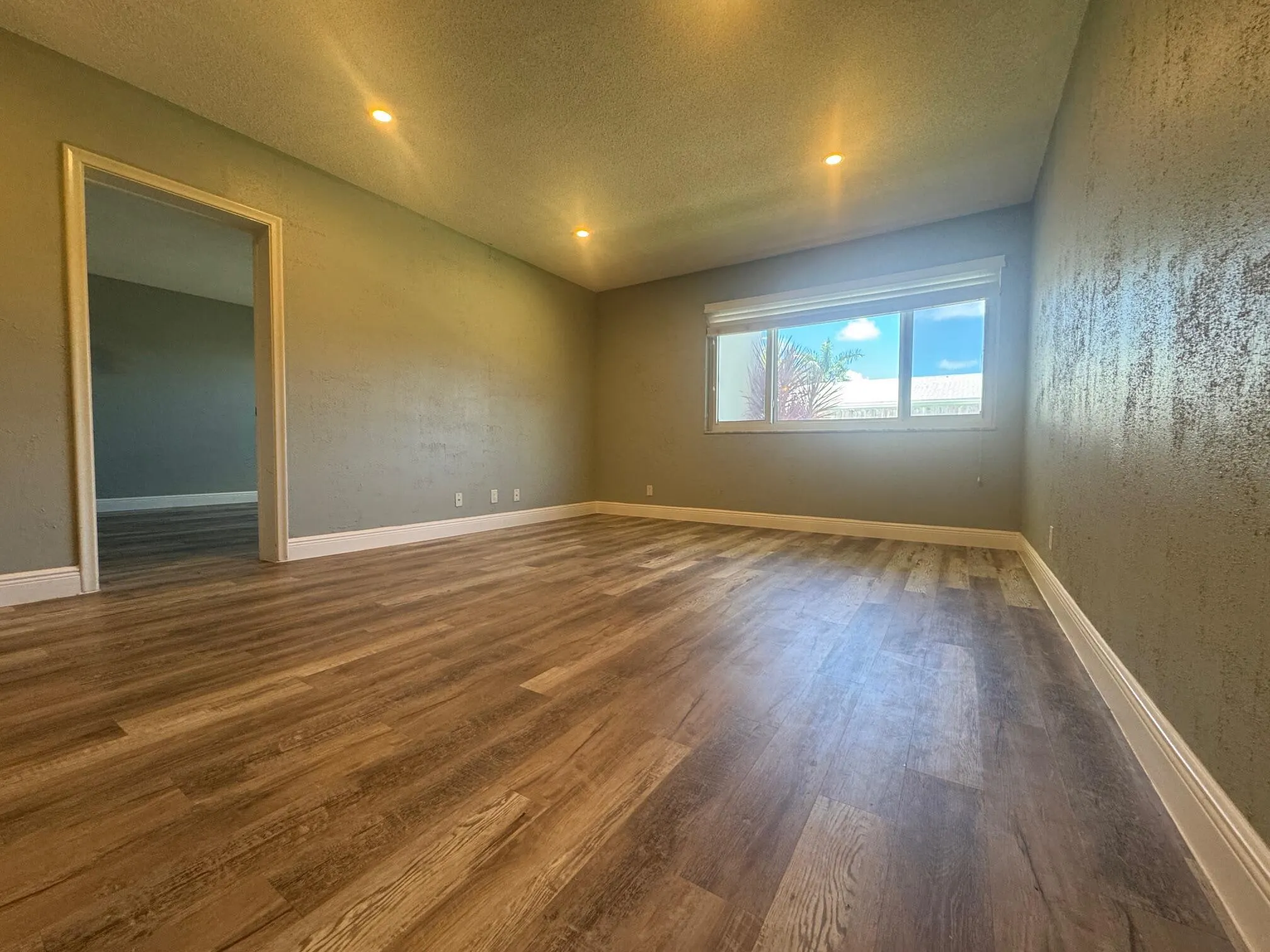 400 S Cypress Road, #406