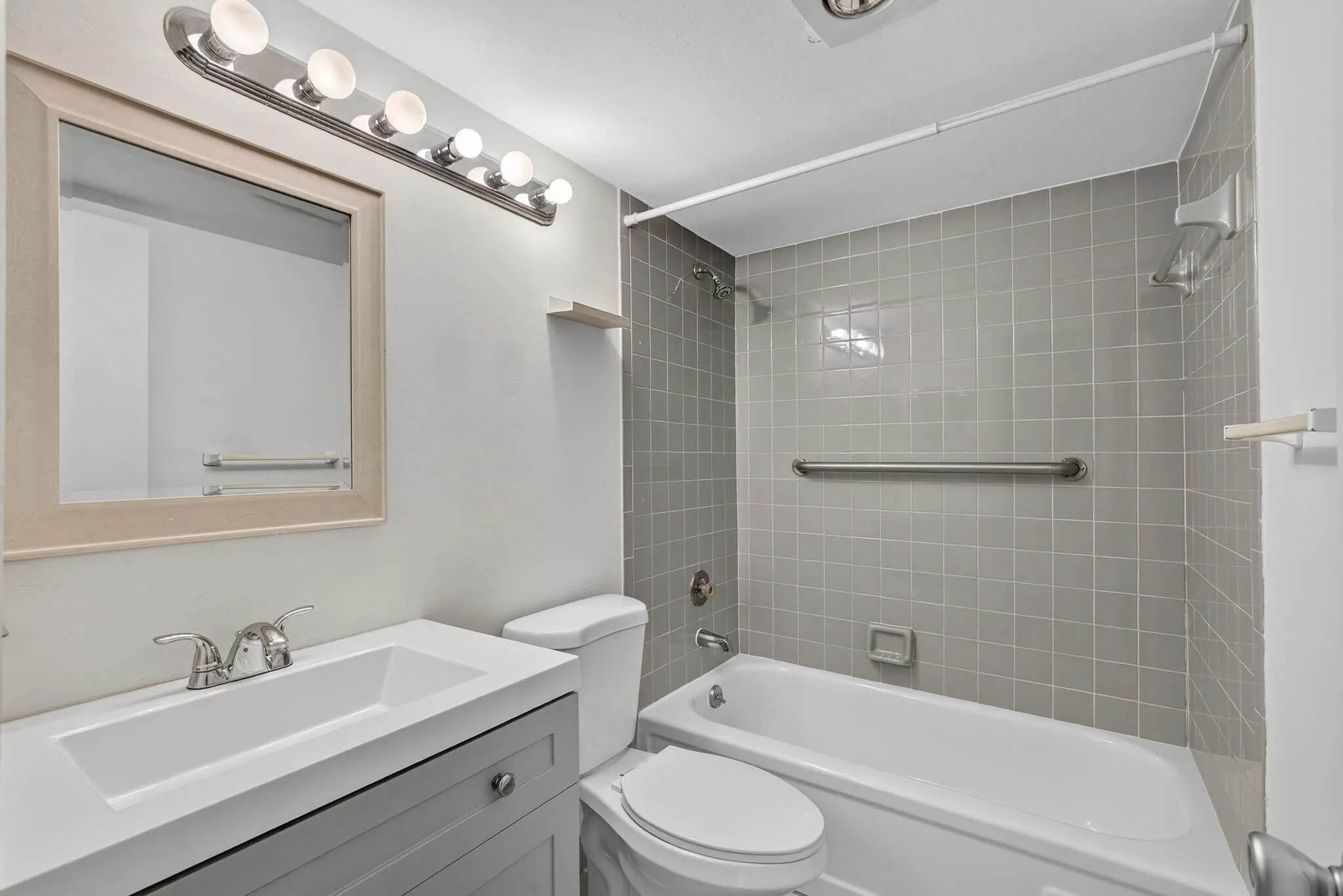 7 Dorchester A