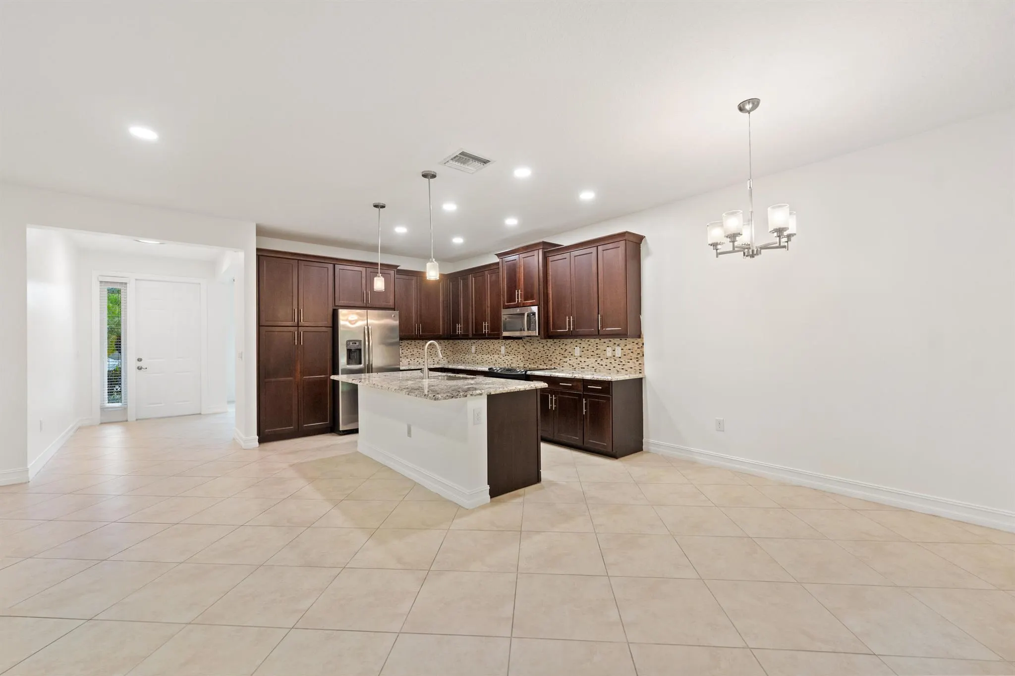13739 Moss Agate Avenue