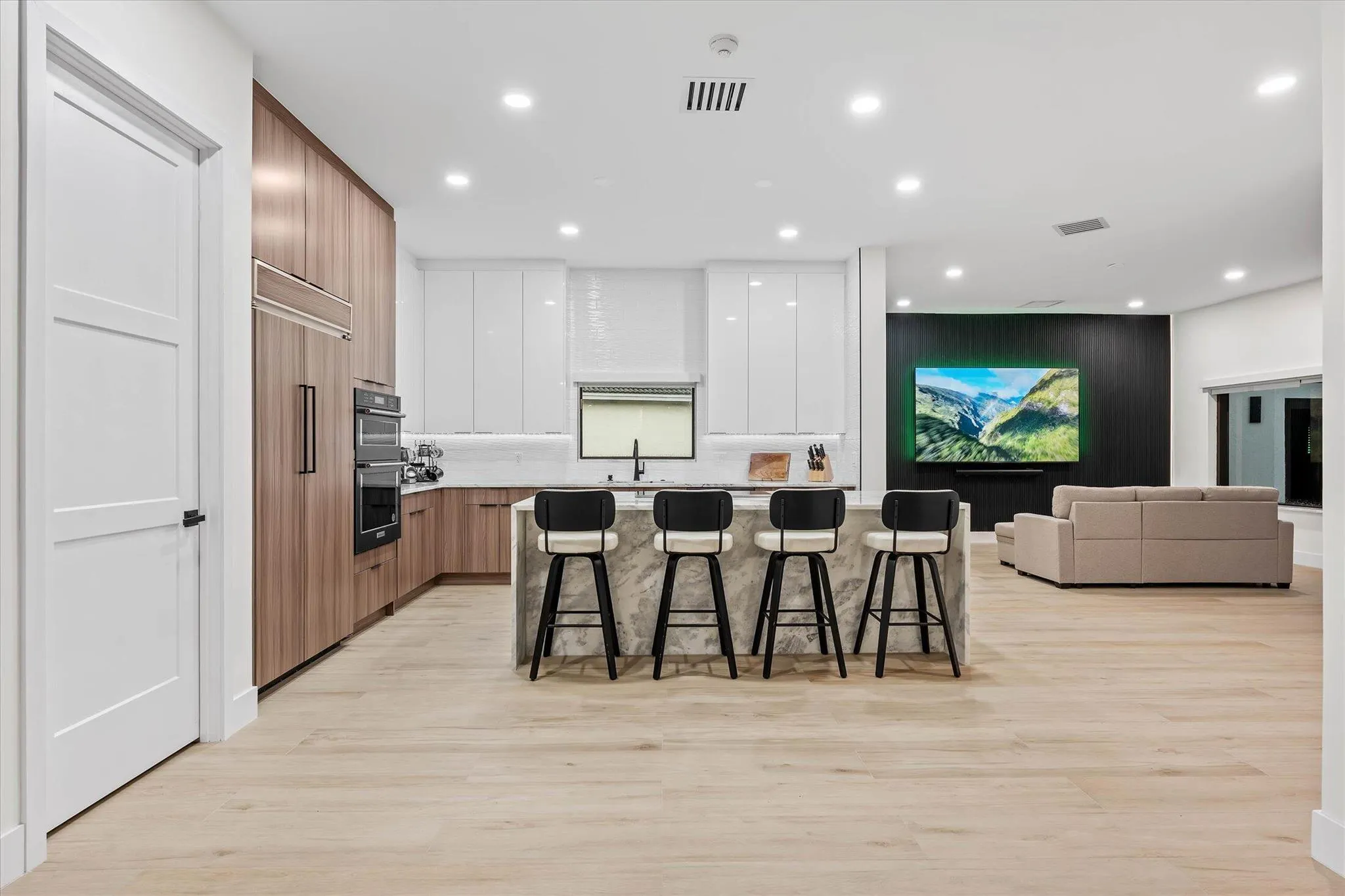 2670 Tecumseh Drive