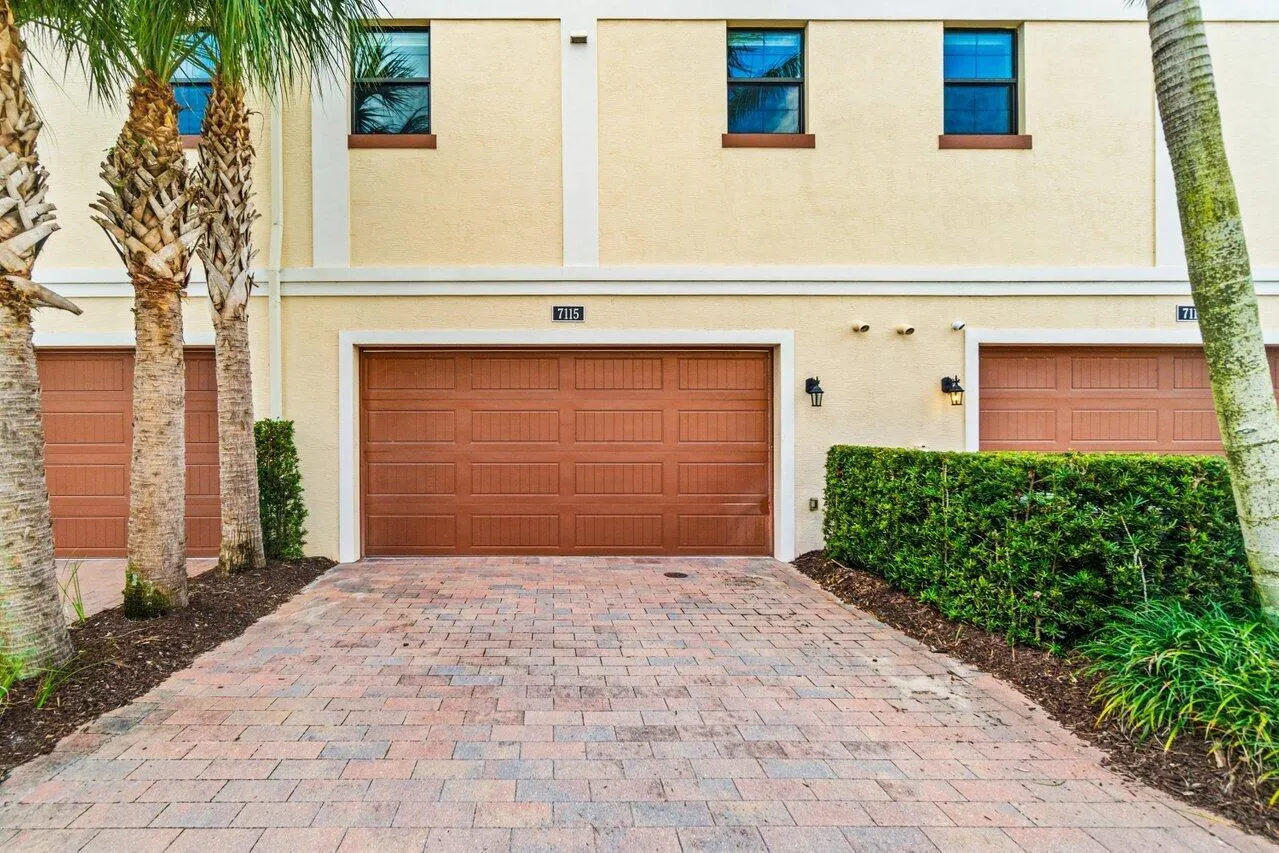 7115 Edison Place
