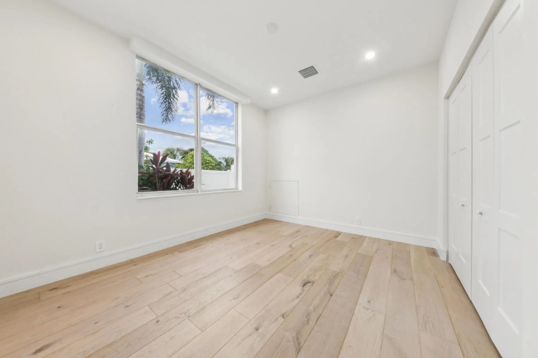 15 SW 9th Street