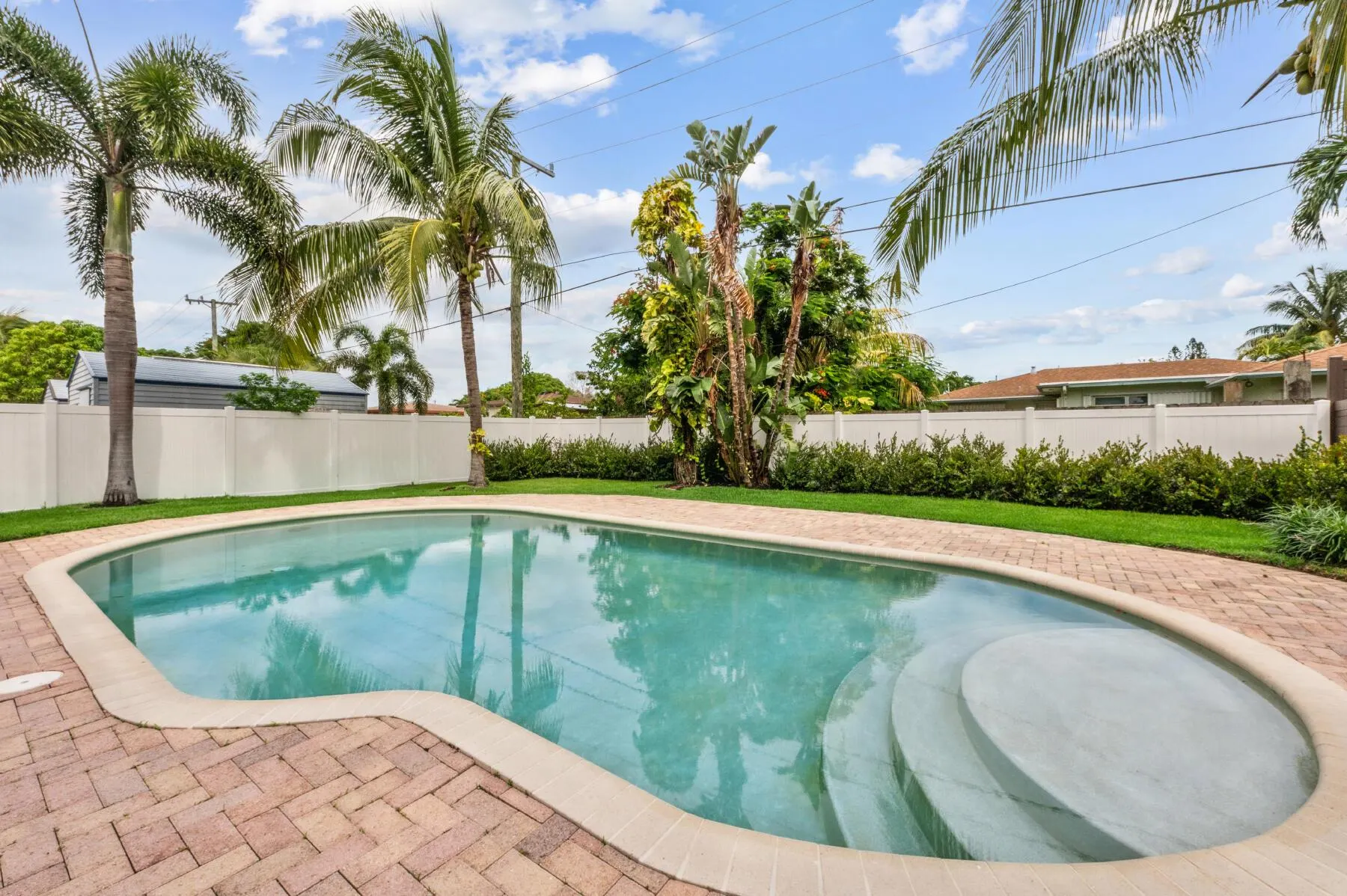 15 SW 9th Street