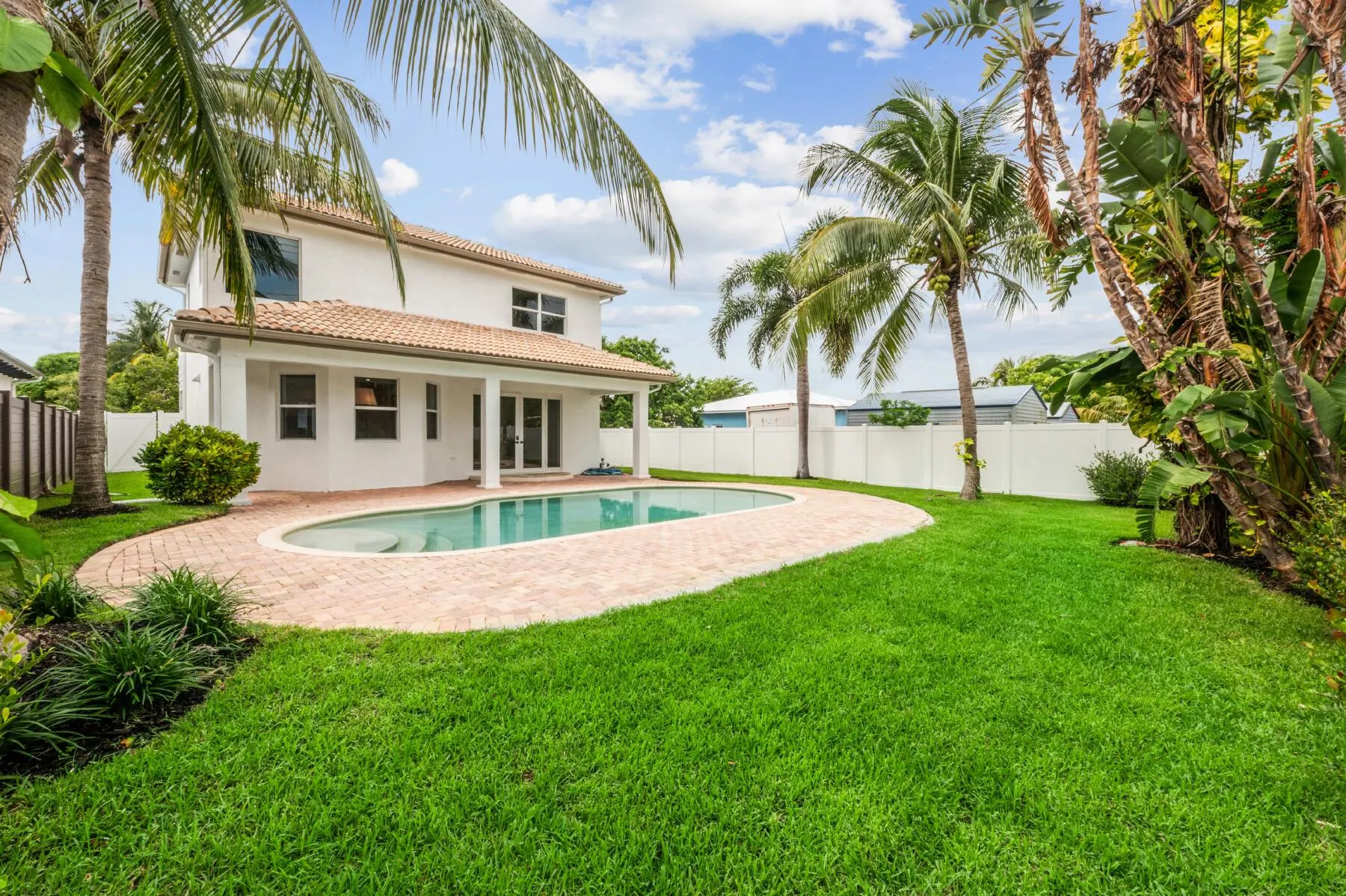 15 SW 9th Street