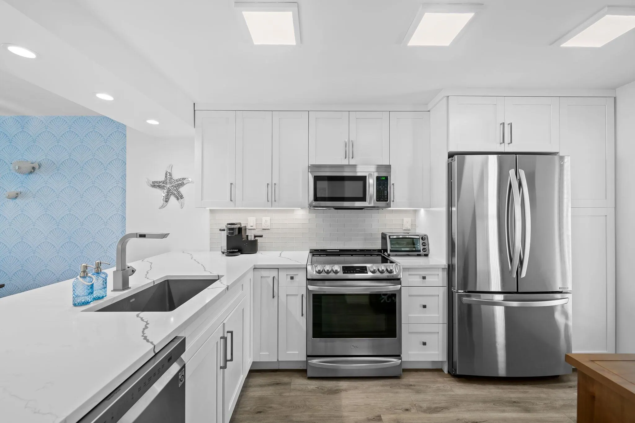 15 Royal Palm Way, #202