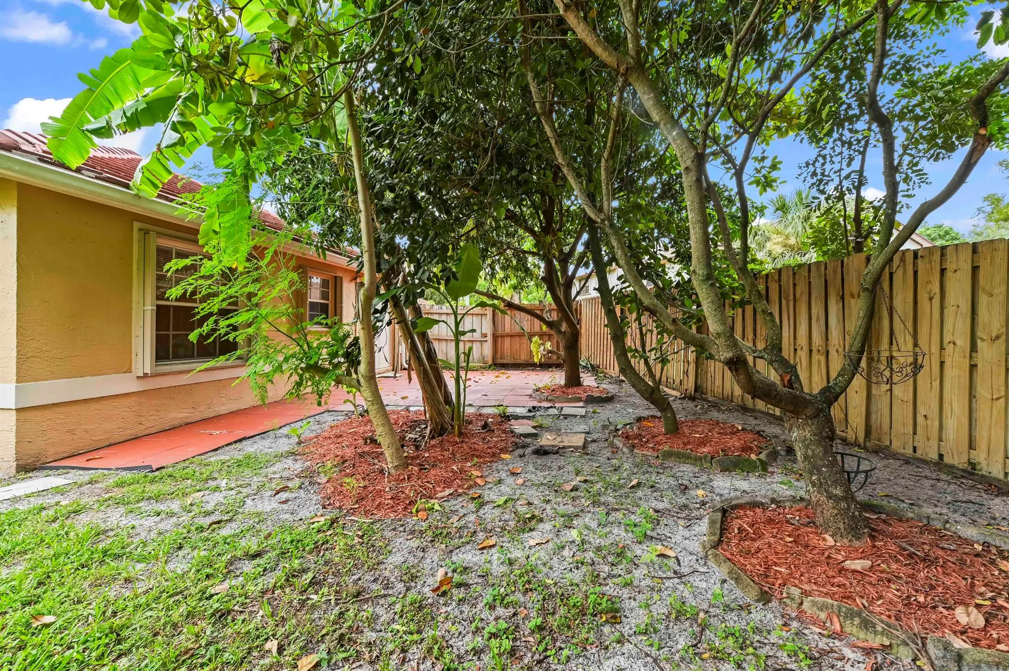 12207 Brisbane Lane