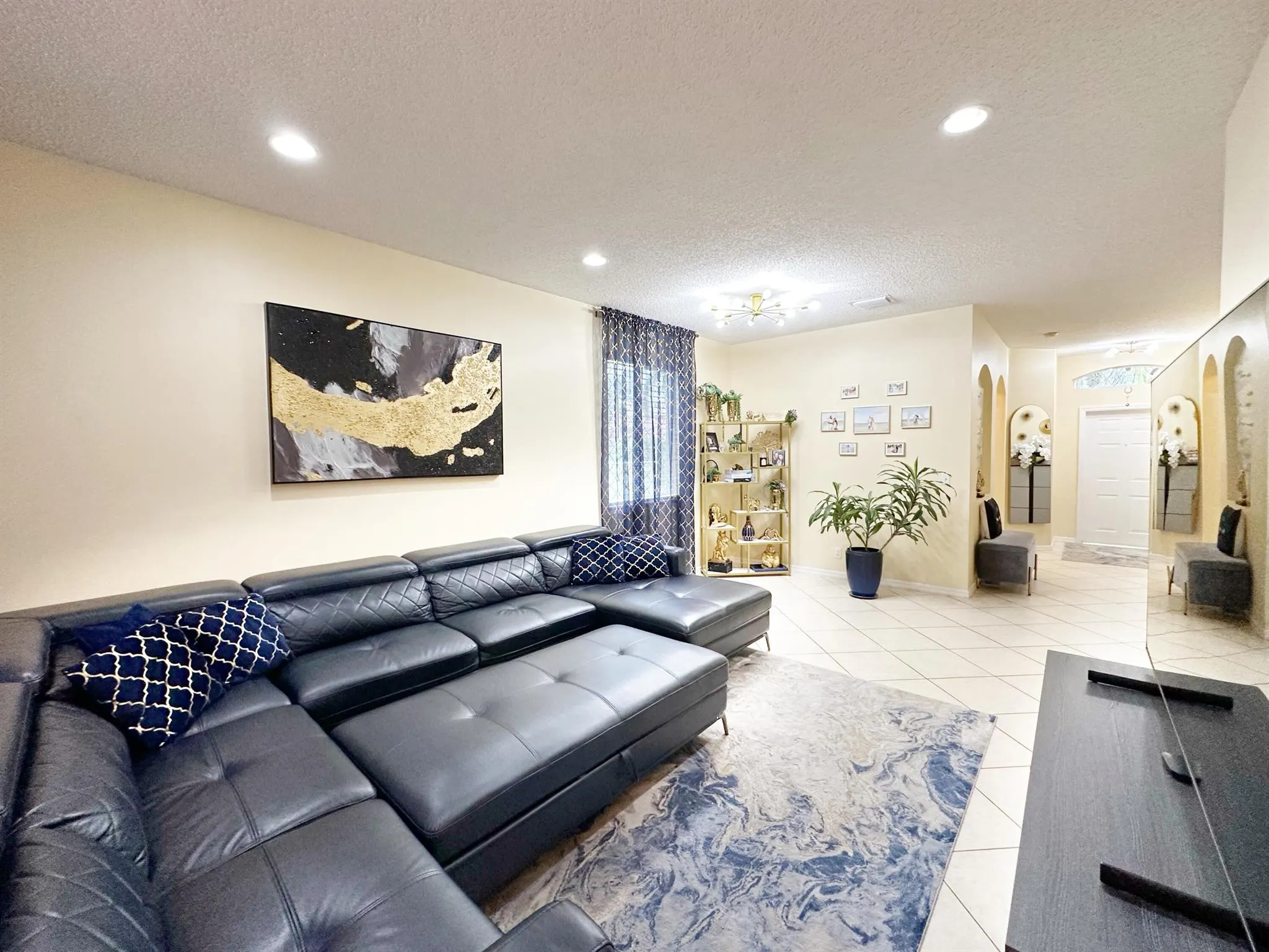 5152 Woodfield Way