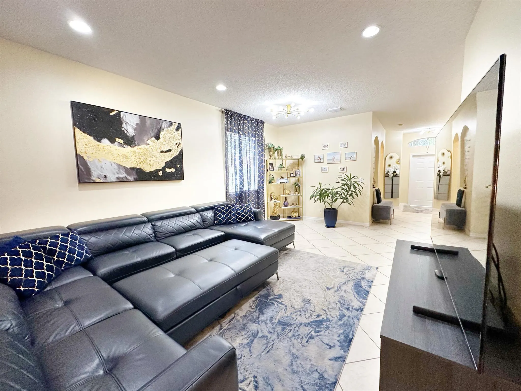 5152 Woodfield Way