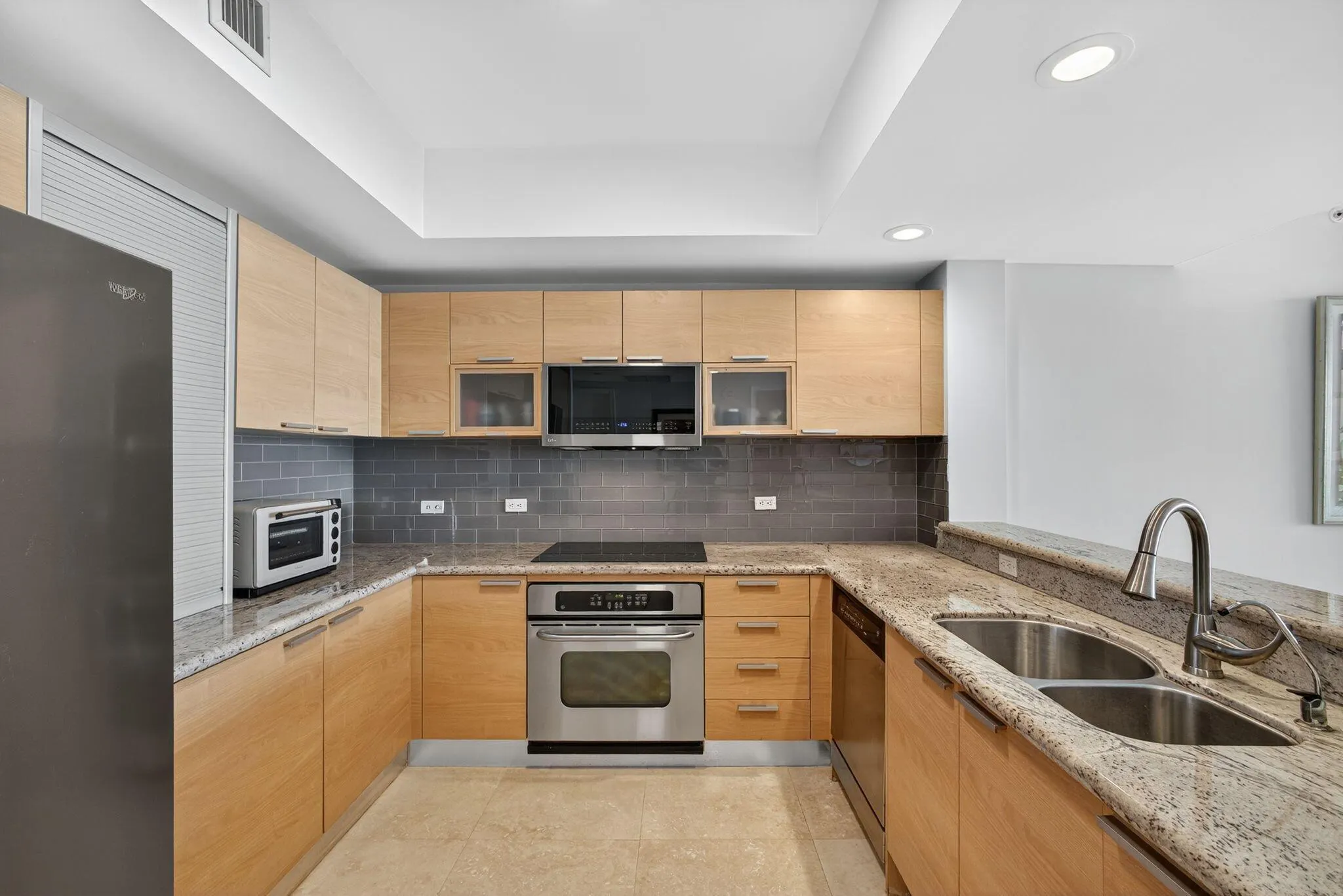 2640 Lake Shore Drive, #2115
