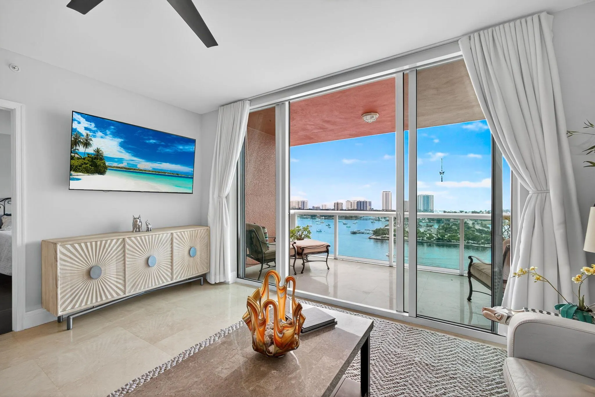 2640 Lake Shore Drive, #2115