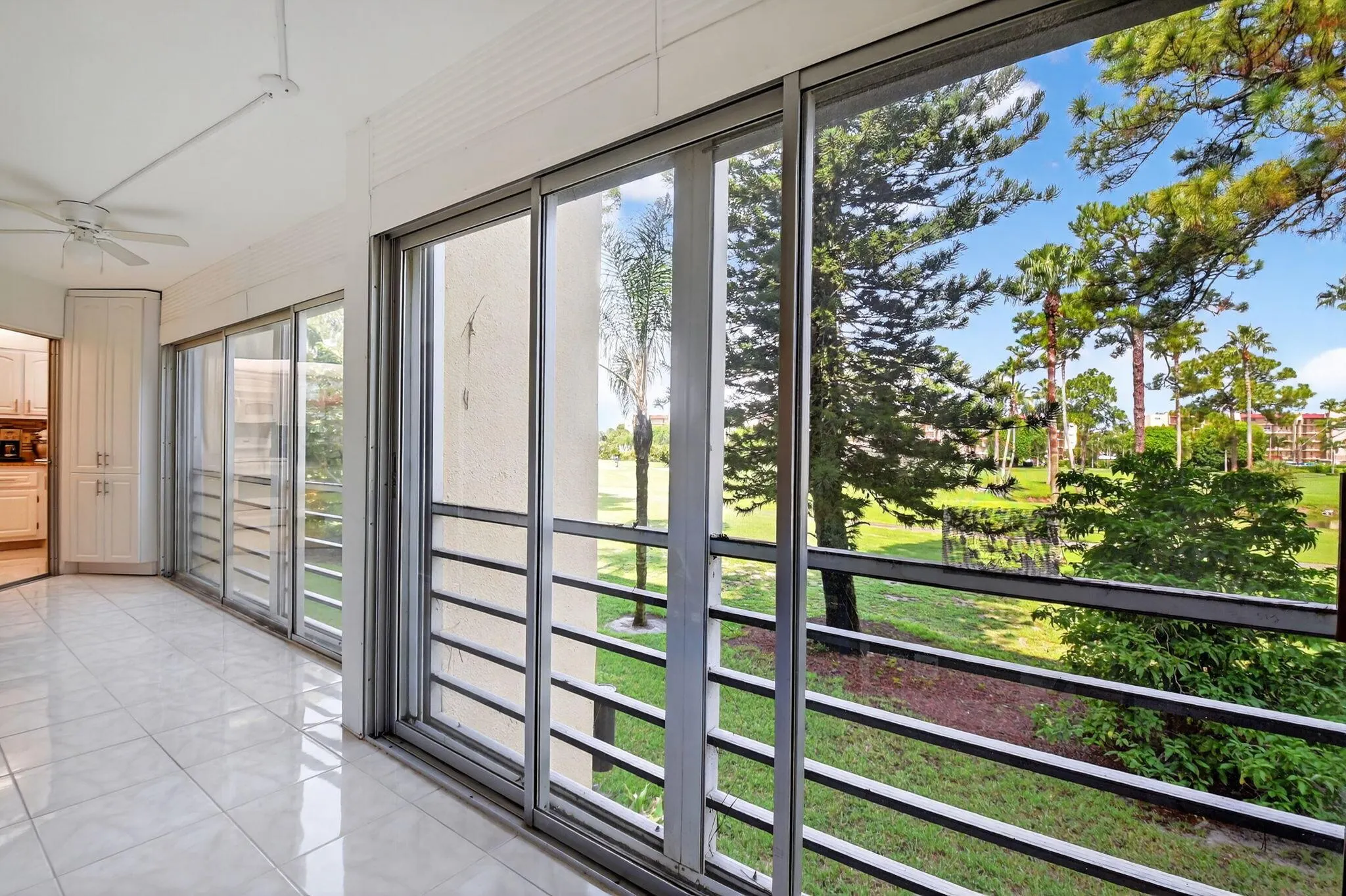 3810 Via Poinciana, #206