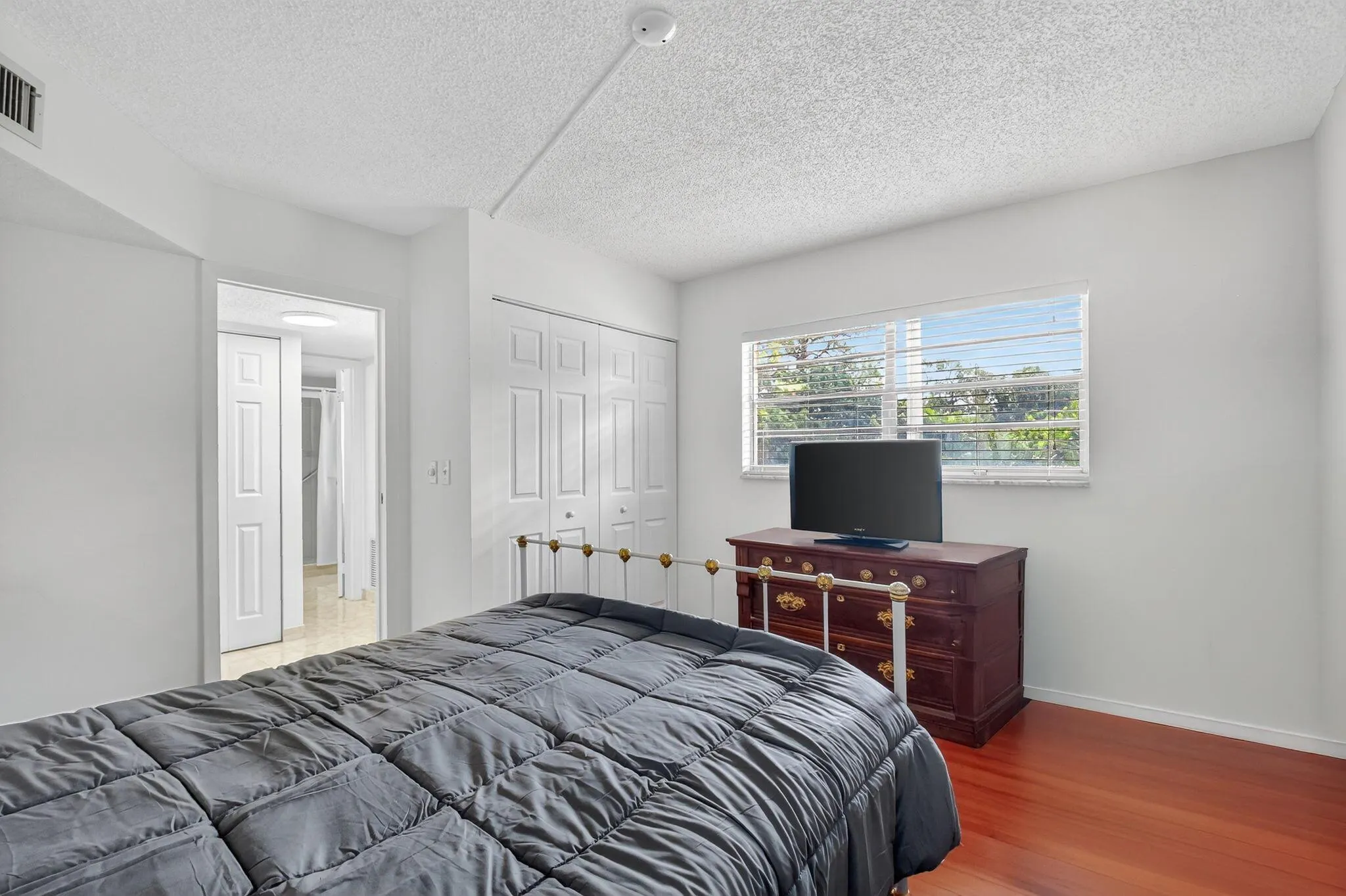 3810 Via Poinciana, #206