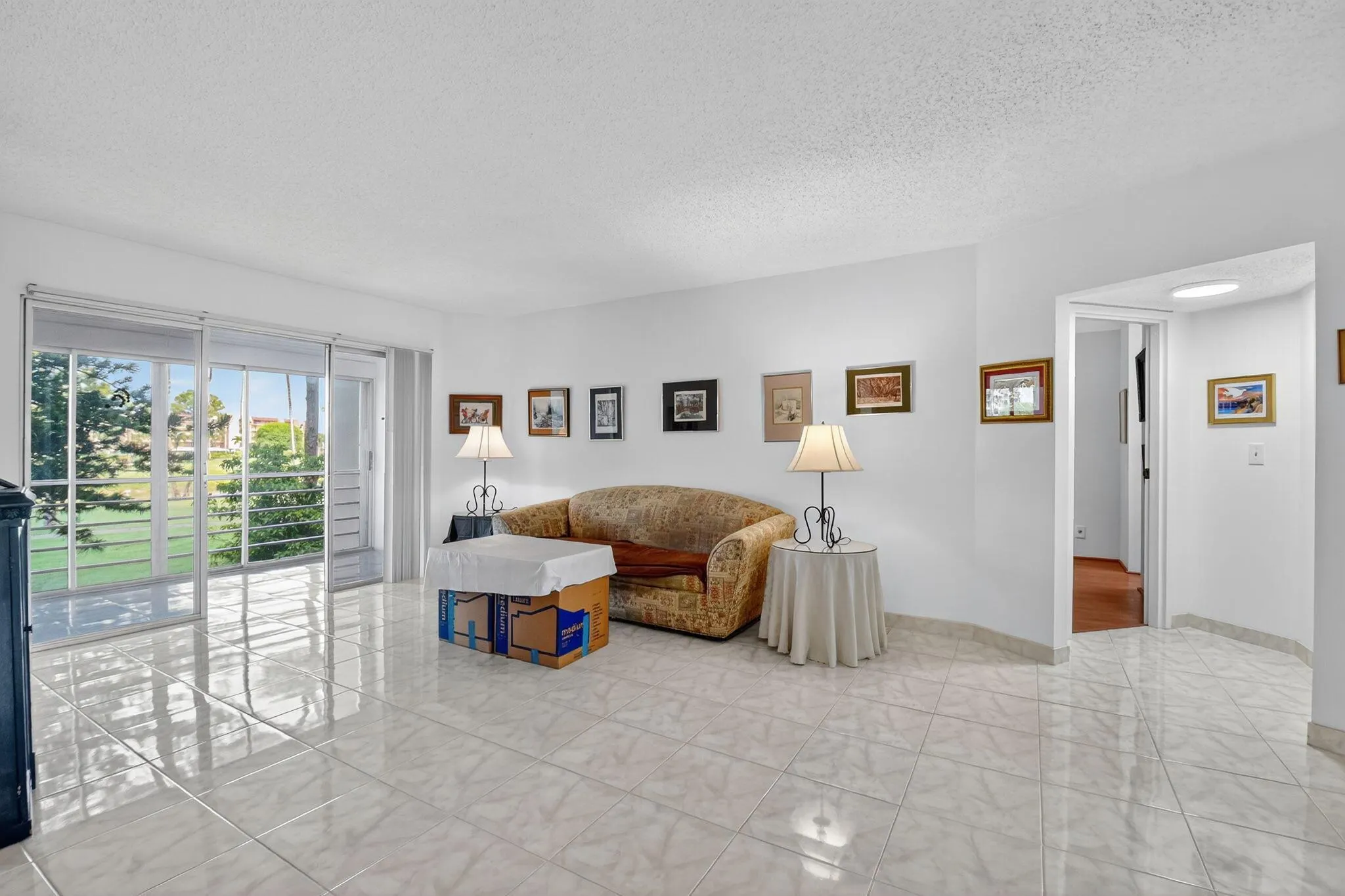3810 Via Poinciana, #206