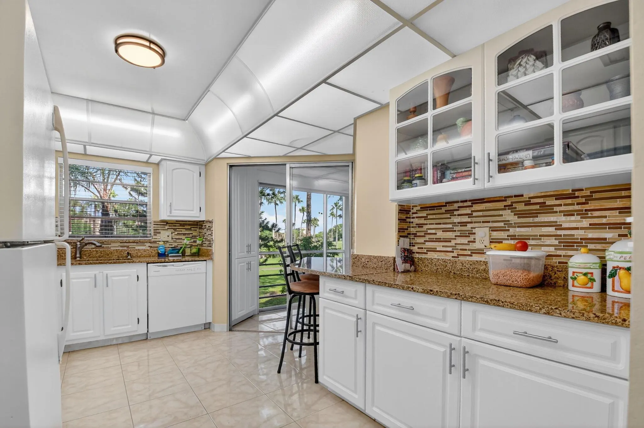 3810 Via Poinciana, #206