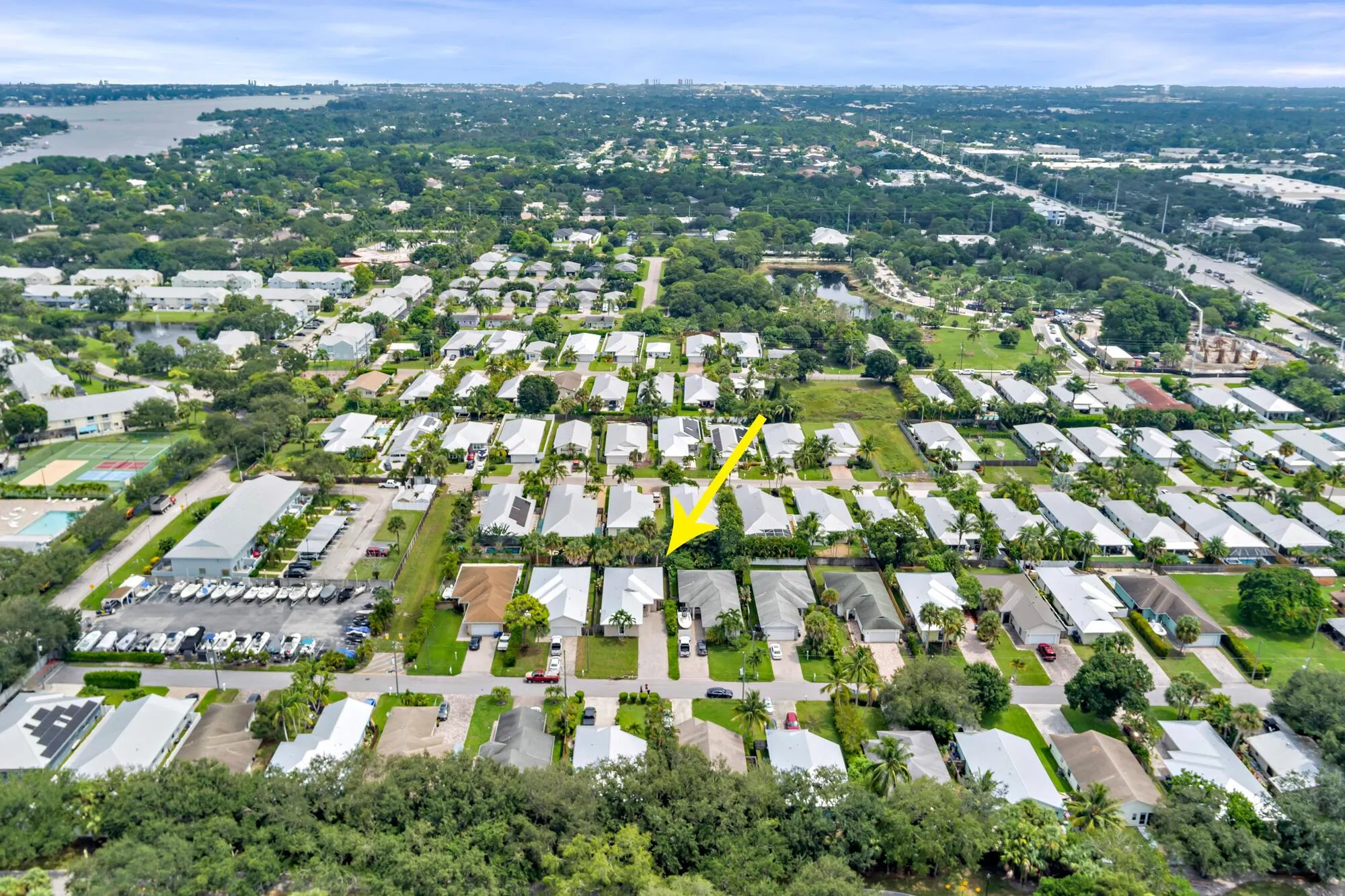 17684 Cinquez Park Road W