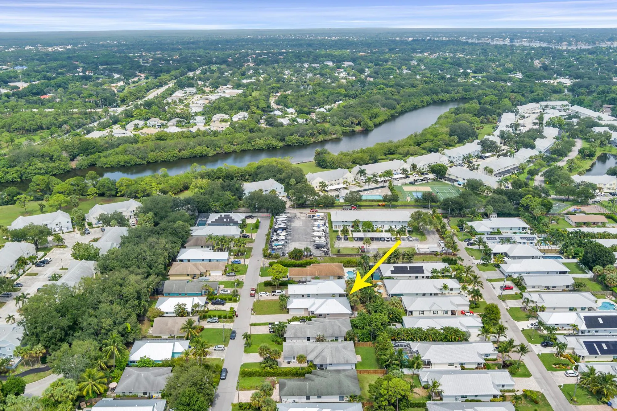 17684 Cinquez Park Road W