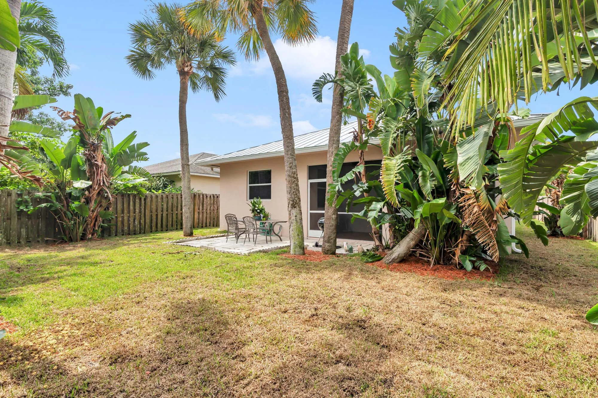 17684 Cinquez Park Road W