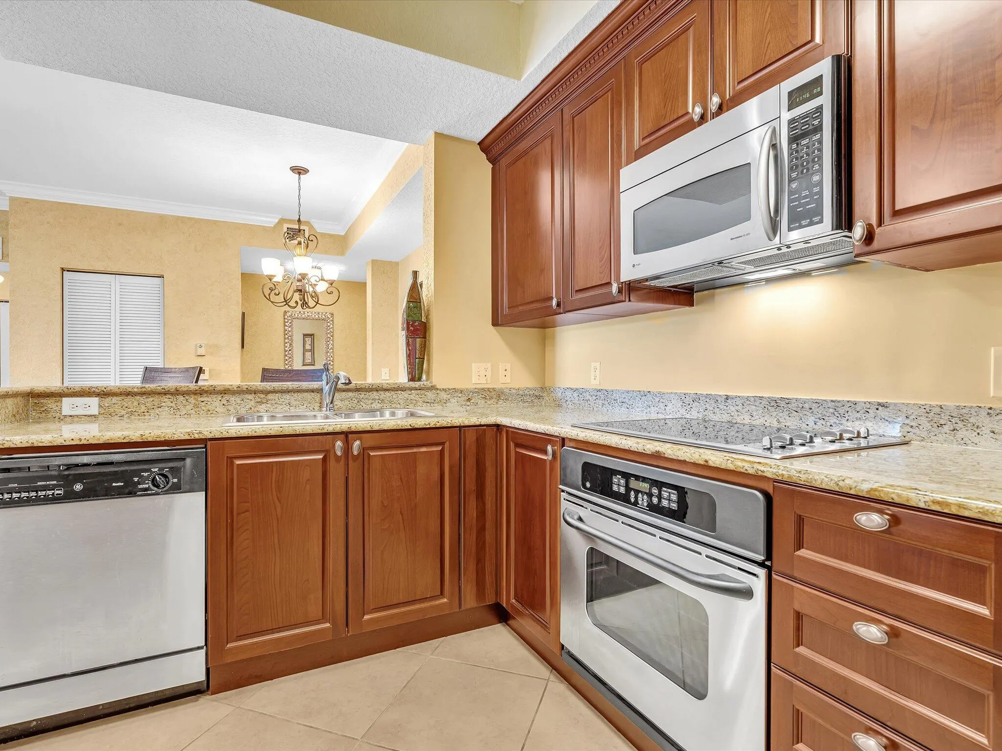 2 Renaissance Way, #419