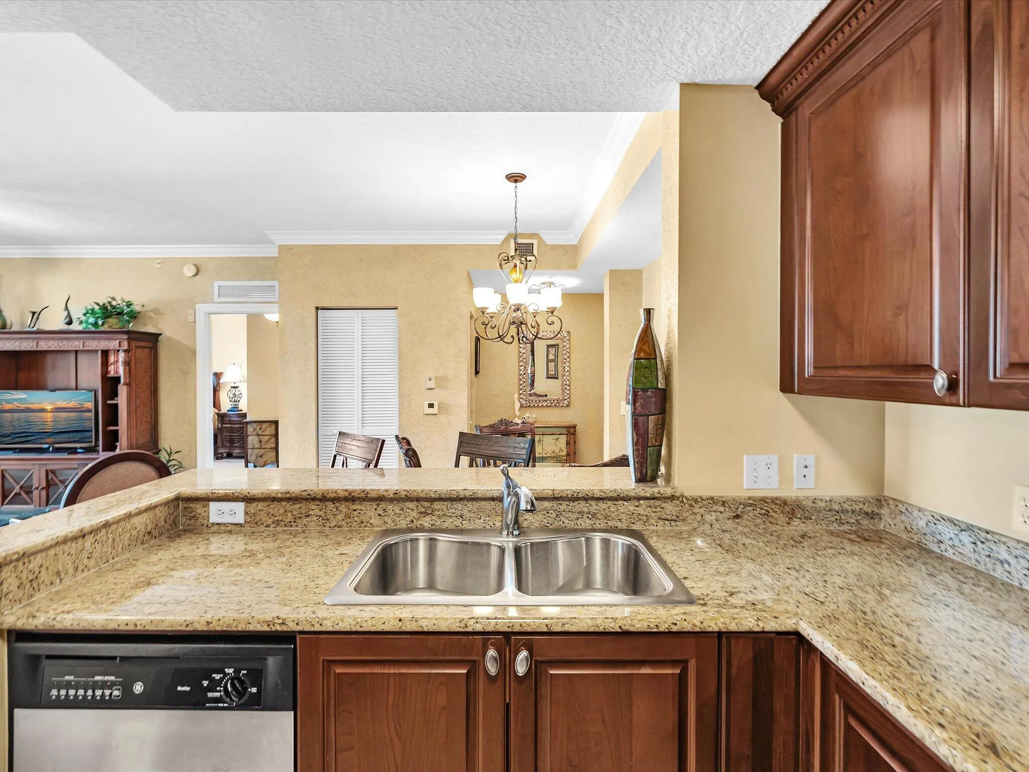 2 Renaissance Way, #419