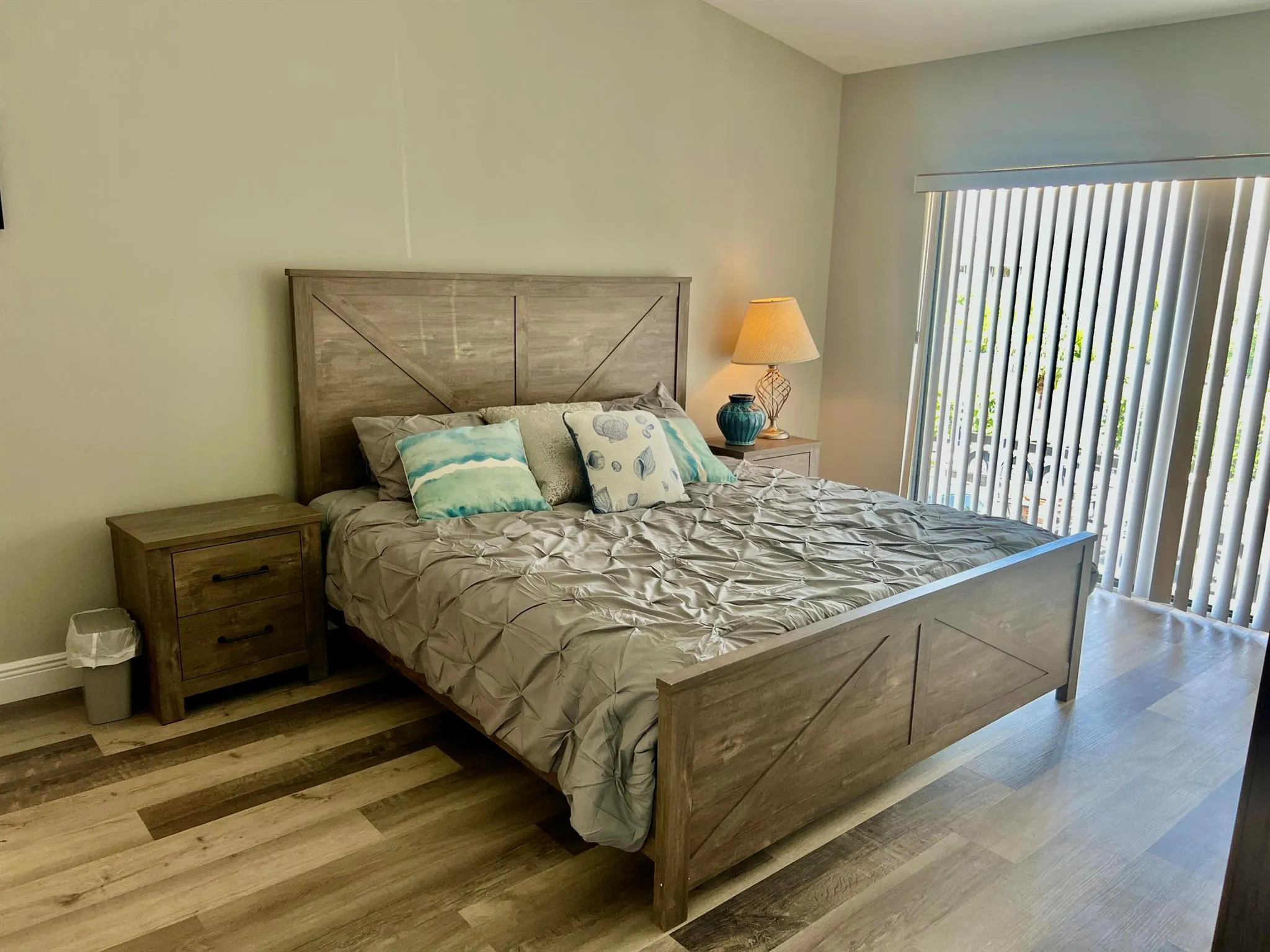 3209 S Lakeview Circle, #8206