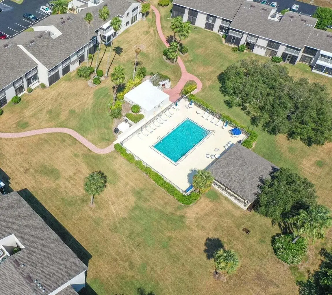 3209 S Lakeview Circle, #8206