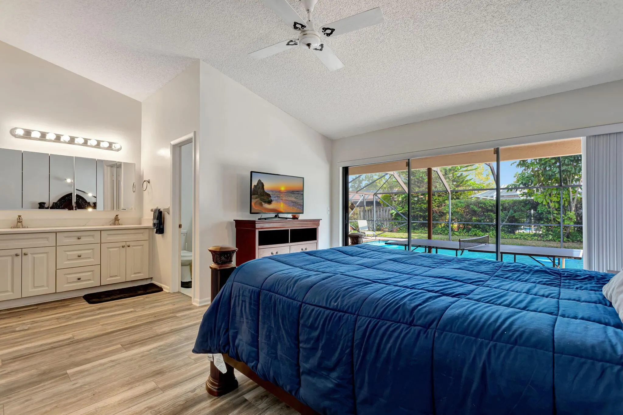 10960 NW 17th Place
