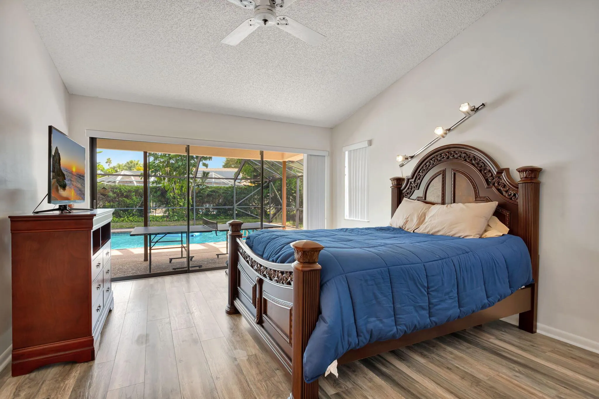 10960 NW 17th Place