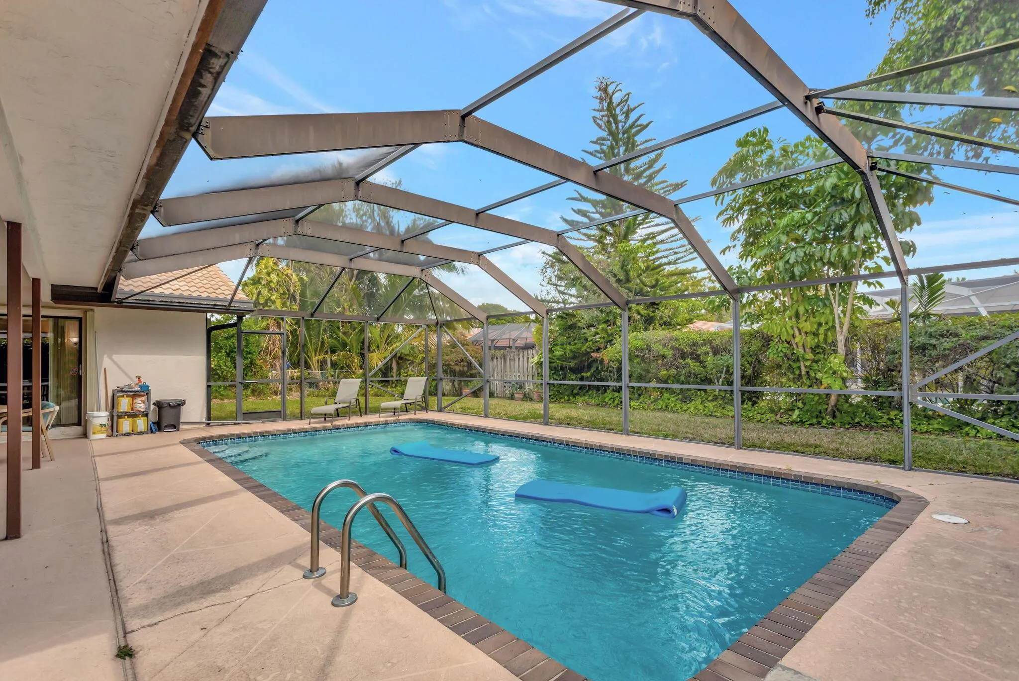 10960 NW 17th Place