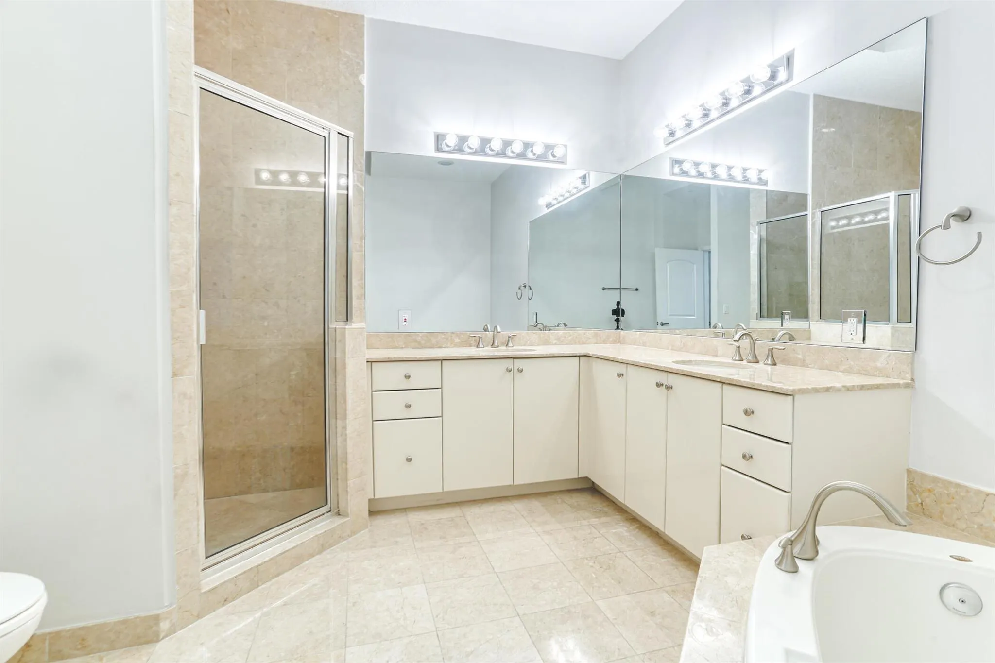 701 S Olive Avenue, #1507