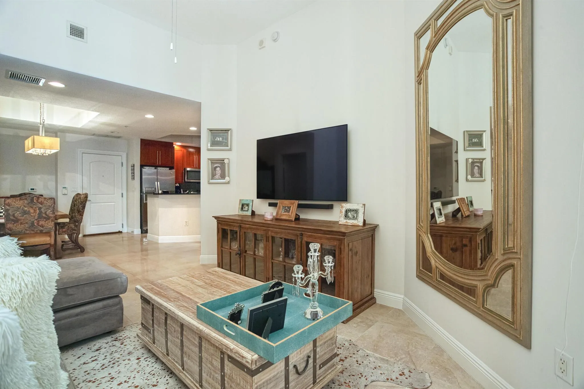 701 S Olive Avenue, #1507