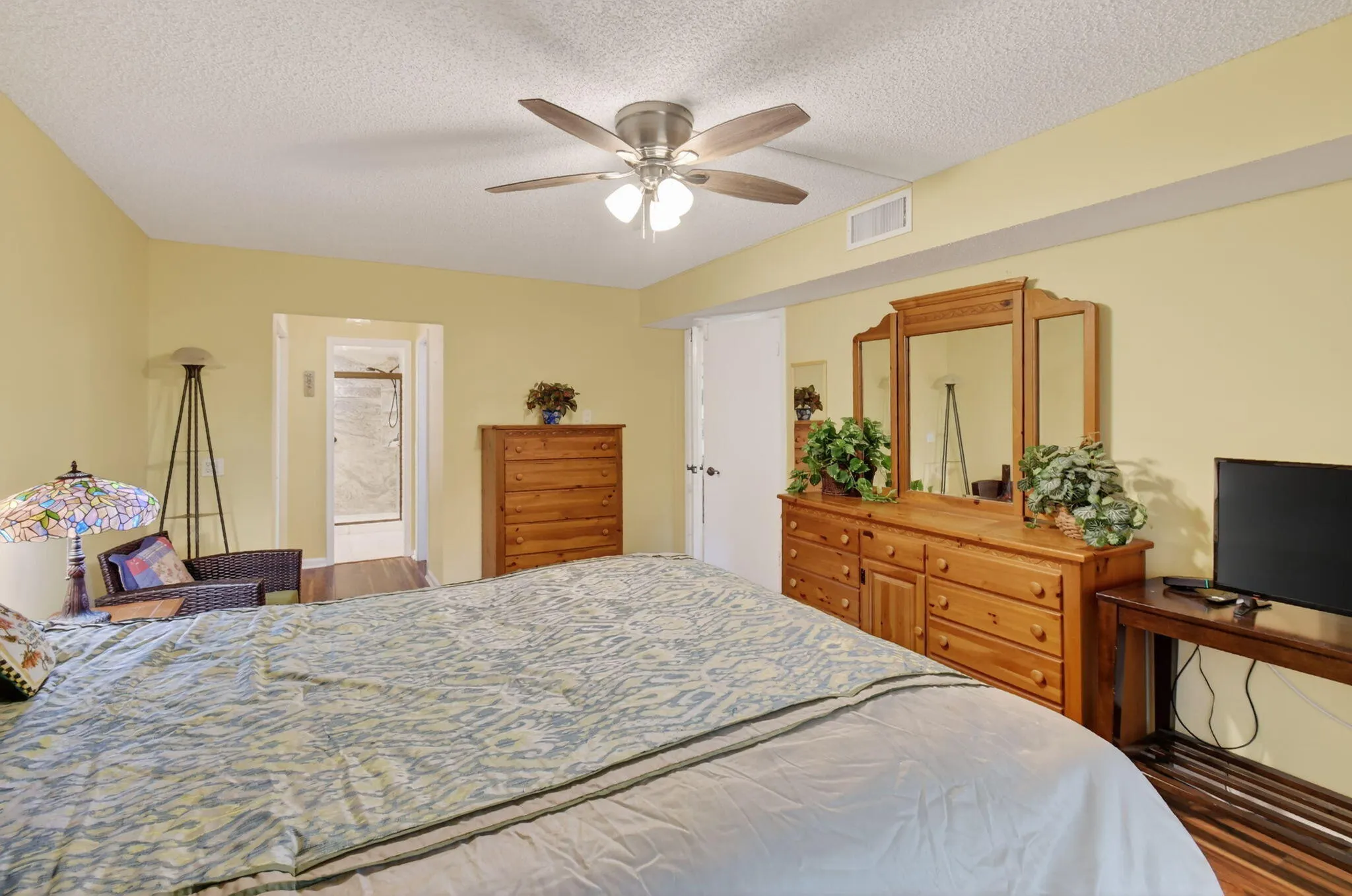 10155 Mangrove Drive, #101
