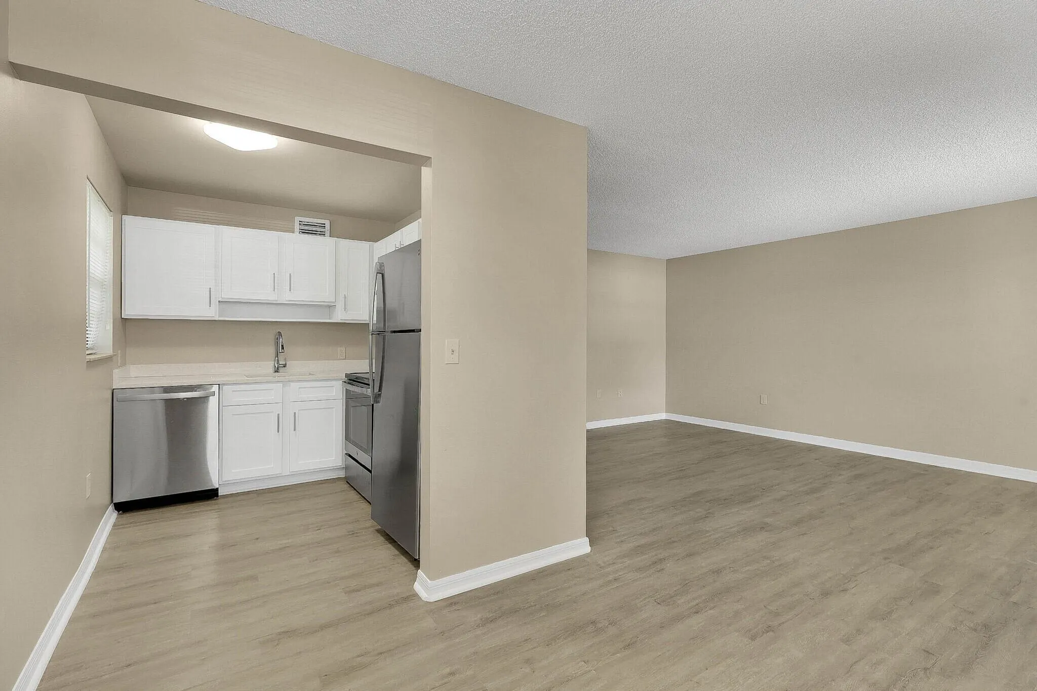 1803 S Parrott Avenue, #E202