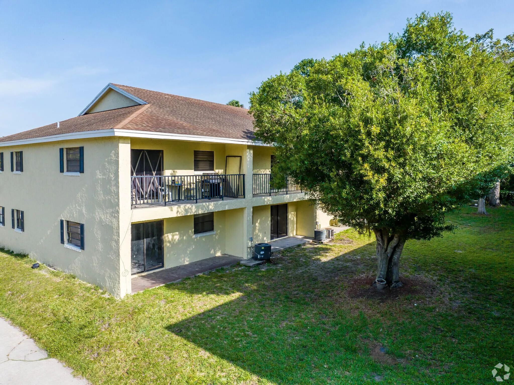 1803 S Parrott Avenue, #E202